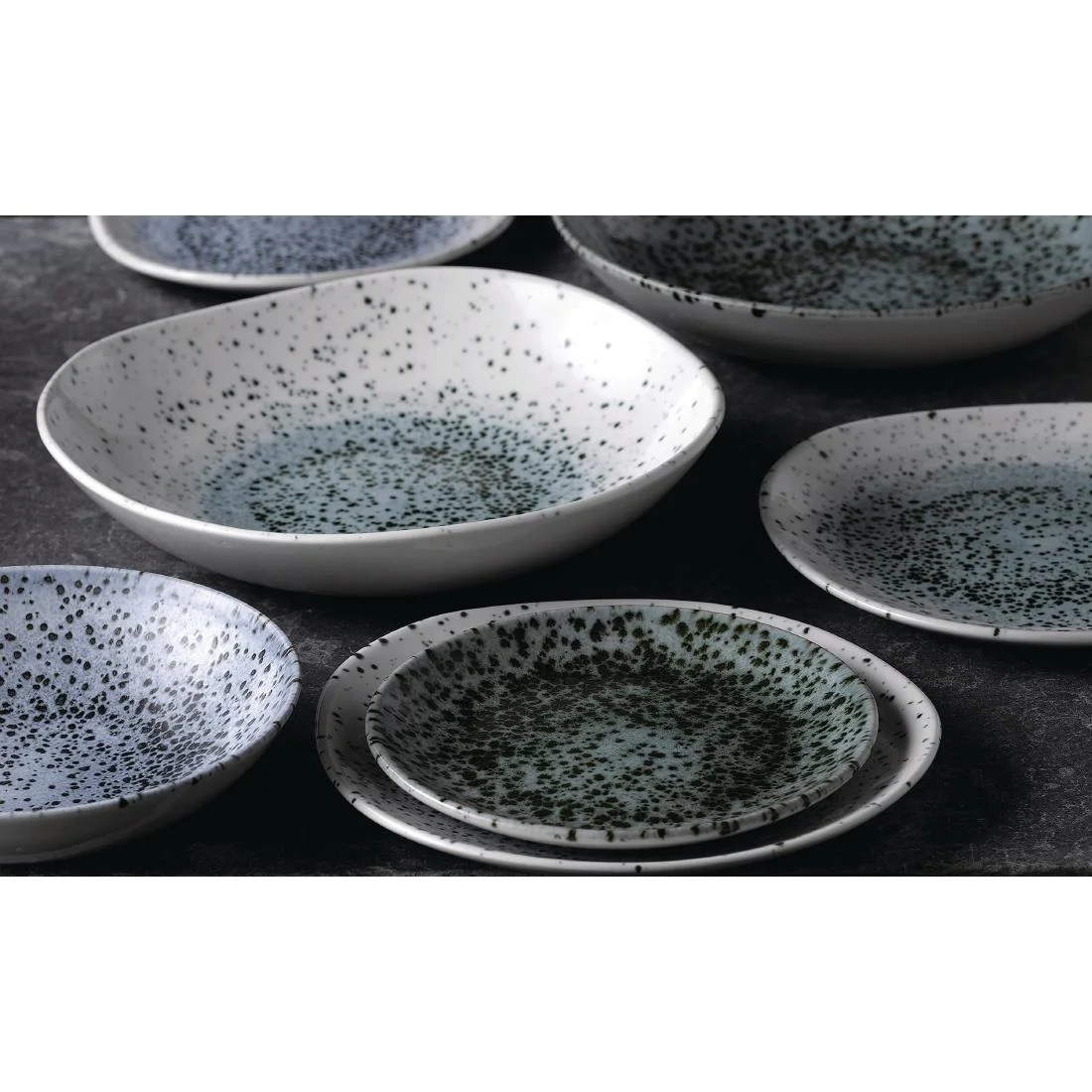 Churchill Studio Prints Mineral Green Centre Print Organic Round Plates 186mm (12 Pack) - Image 2