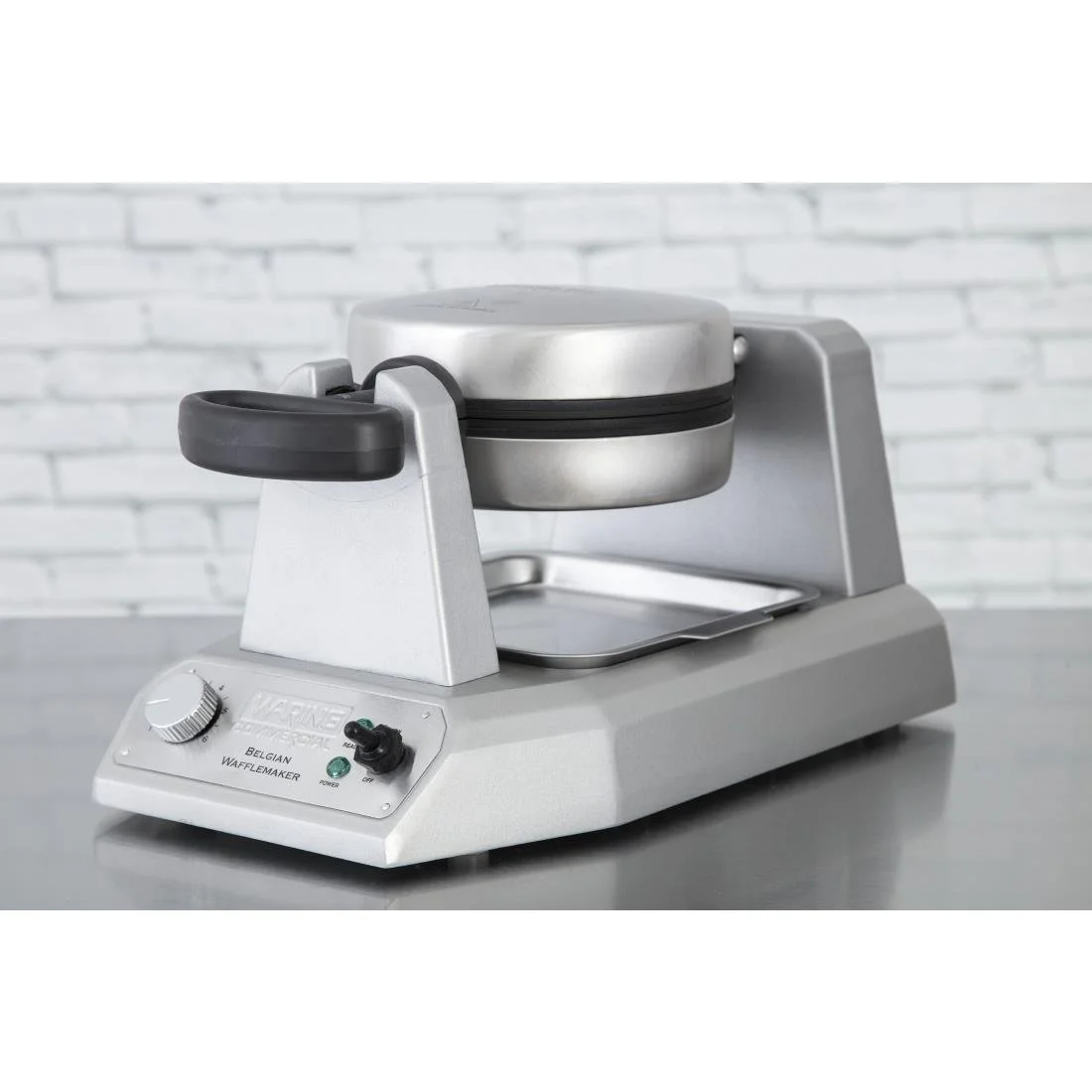 Waring Commercial Single Belgian Waffle Maker - Image 8