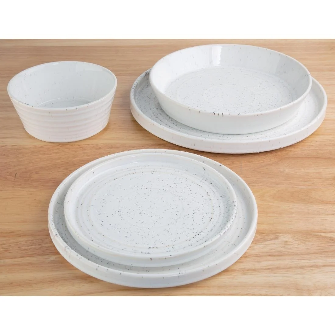 Olympia Cavolo Flat Round Plates White Speckle 220mm (6 Pack) - Image 3