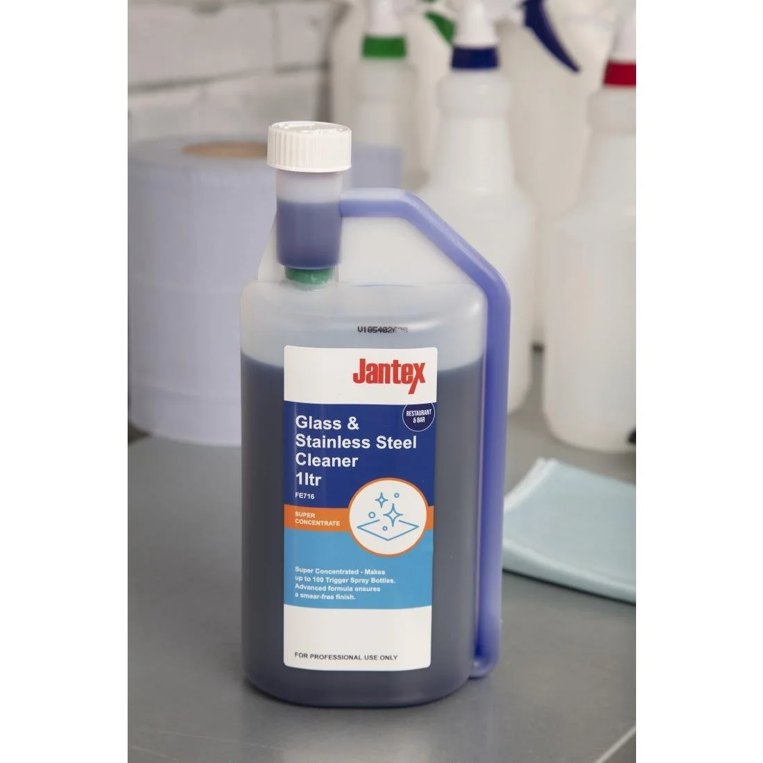 Jantex Glass and Stainless Steel Cleaner Super Concentrate 1Ltr - Image 6
