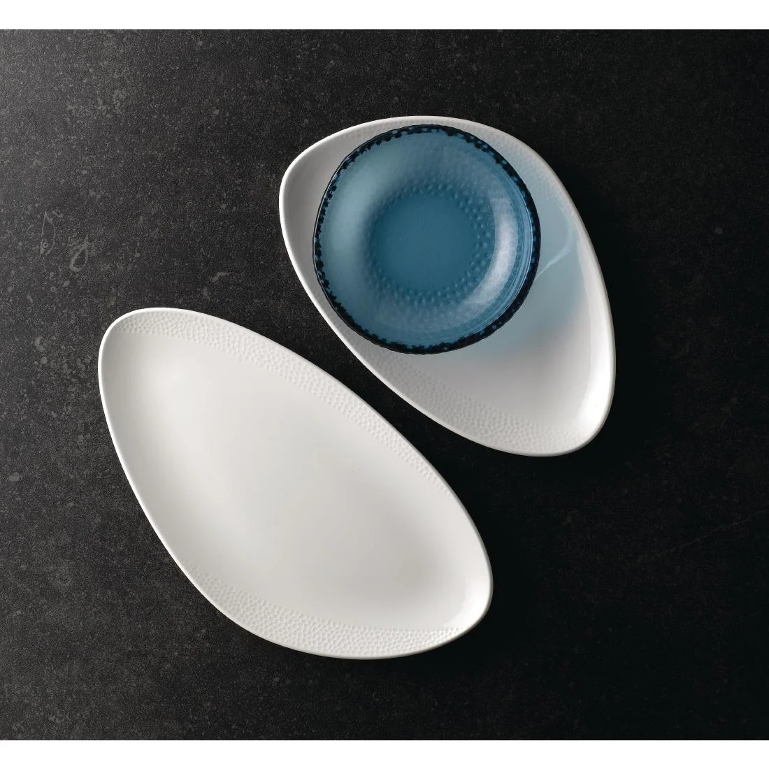 Isla White Chefs' Triangle Plates 13 3/4 x 7 3/8 " (6 Pack) - Image 2
