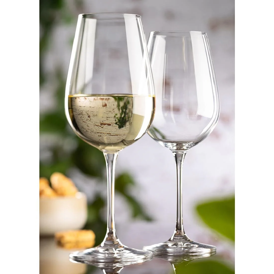 Rona Invitation Wine Glasses 440ml (6 pack) - Image 2
