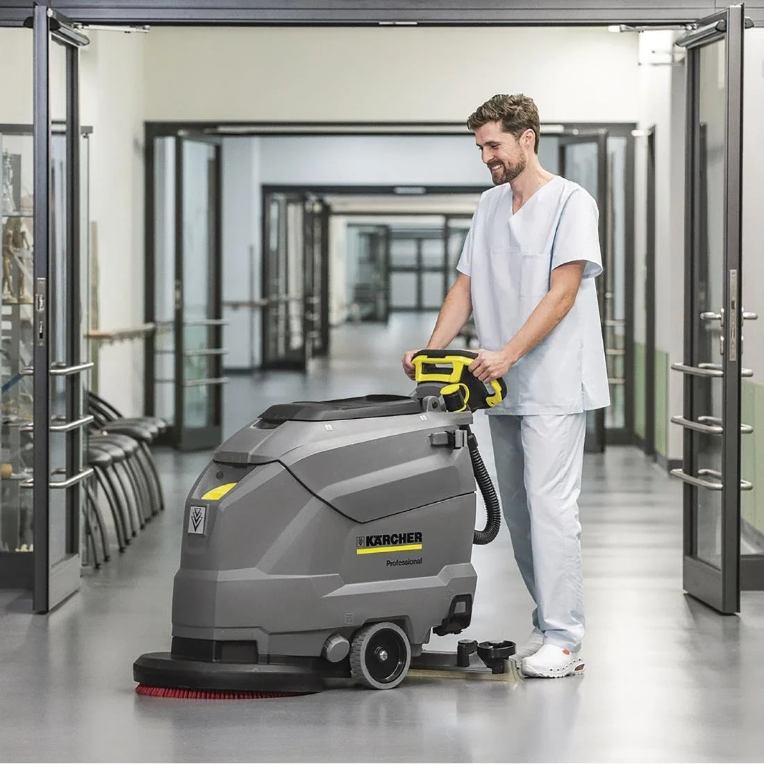 Karcher BD 50/50 Scrubber Dryer - Image 2