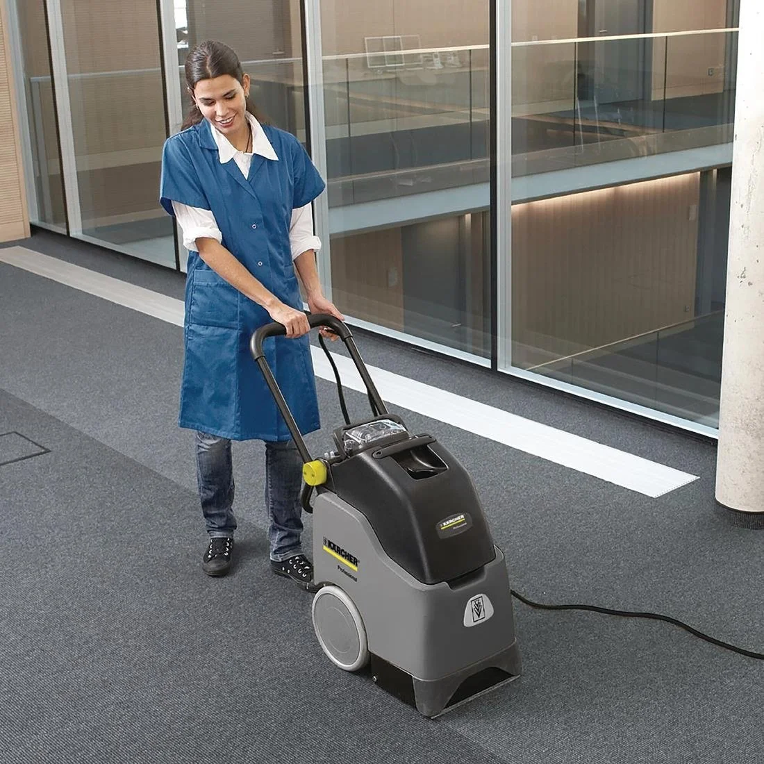 Karcher BRC 30/15 Carpet Cleaner - Image 4
