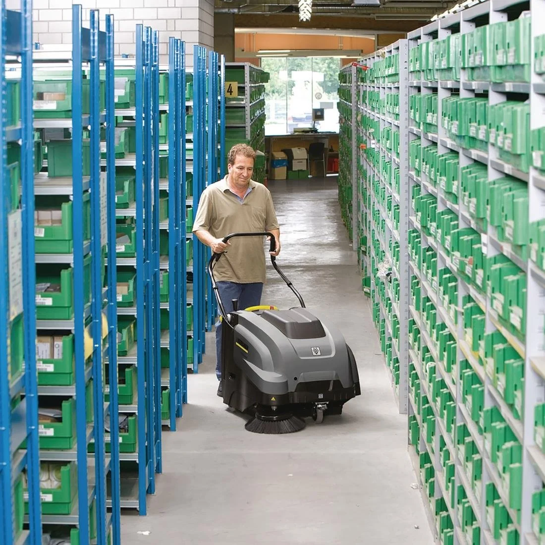 Karcher KM 75/40 W Bp Sweeper - Image 2