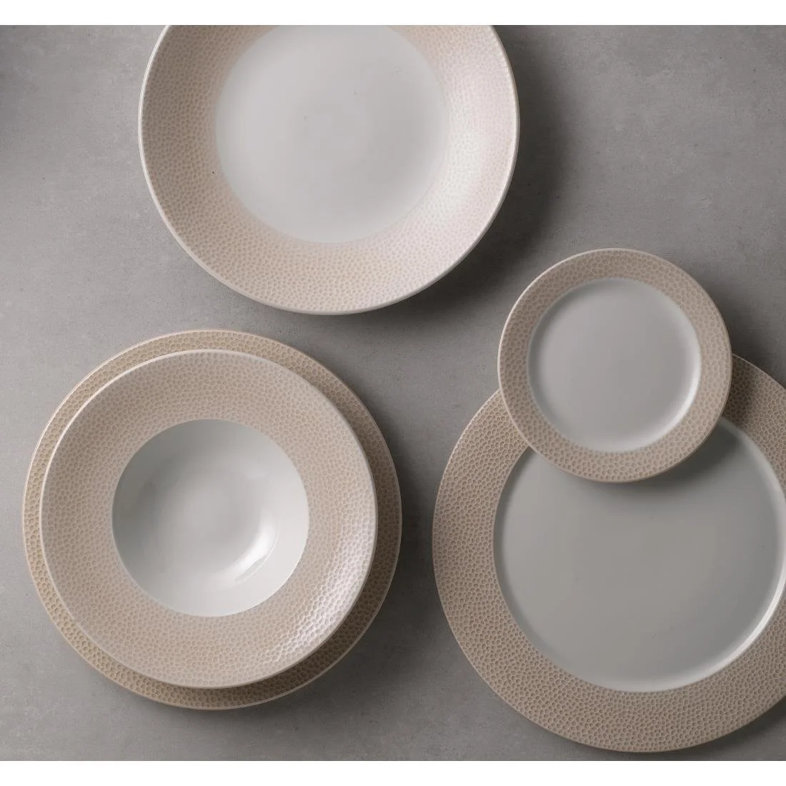 Churchill Isla Spinwash Deep Coupe Plates Sand 281mm (12 Pack) - Image 2