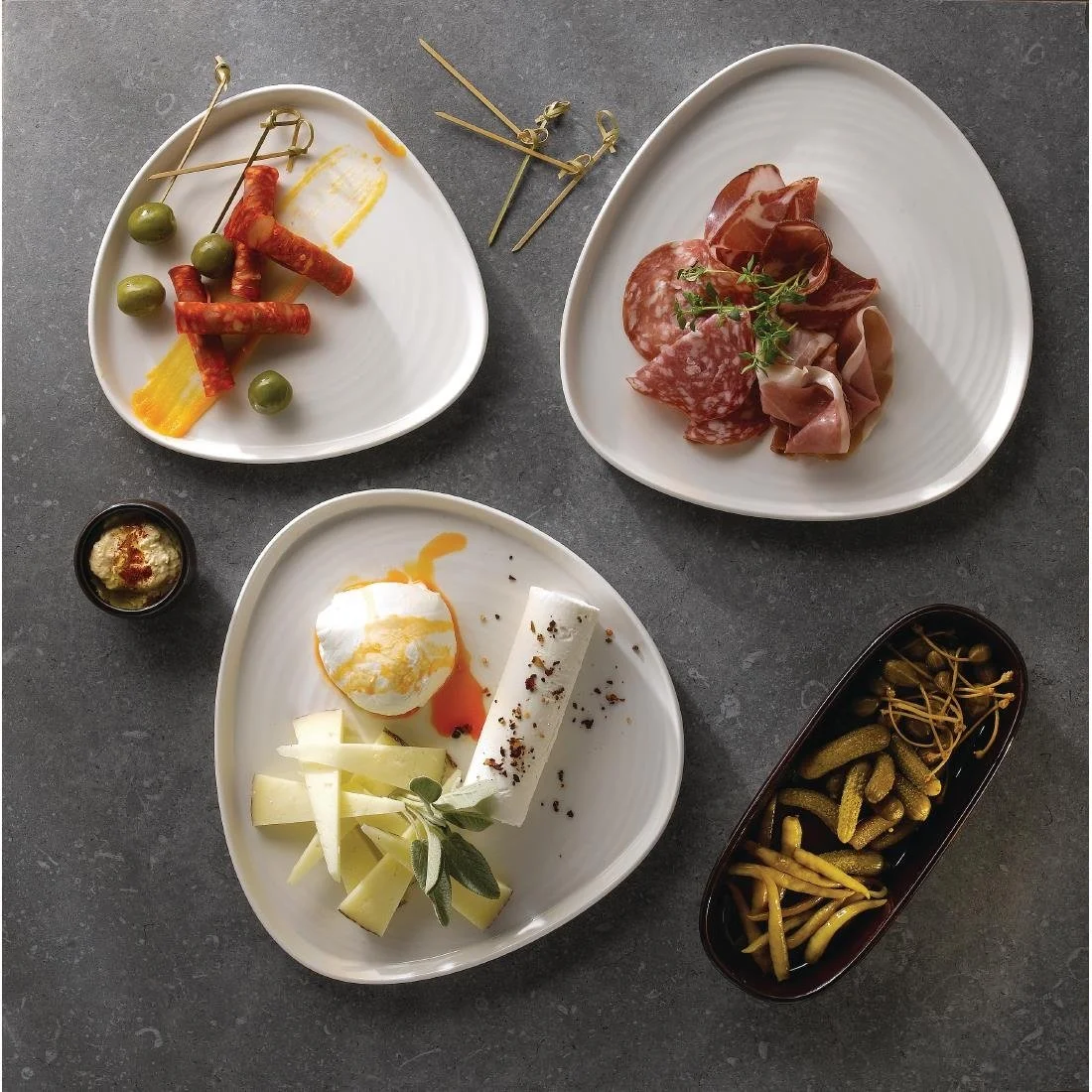 Churchill White Triangle Walled Chef Plates 260mm (6 Pack) - Image 7