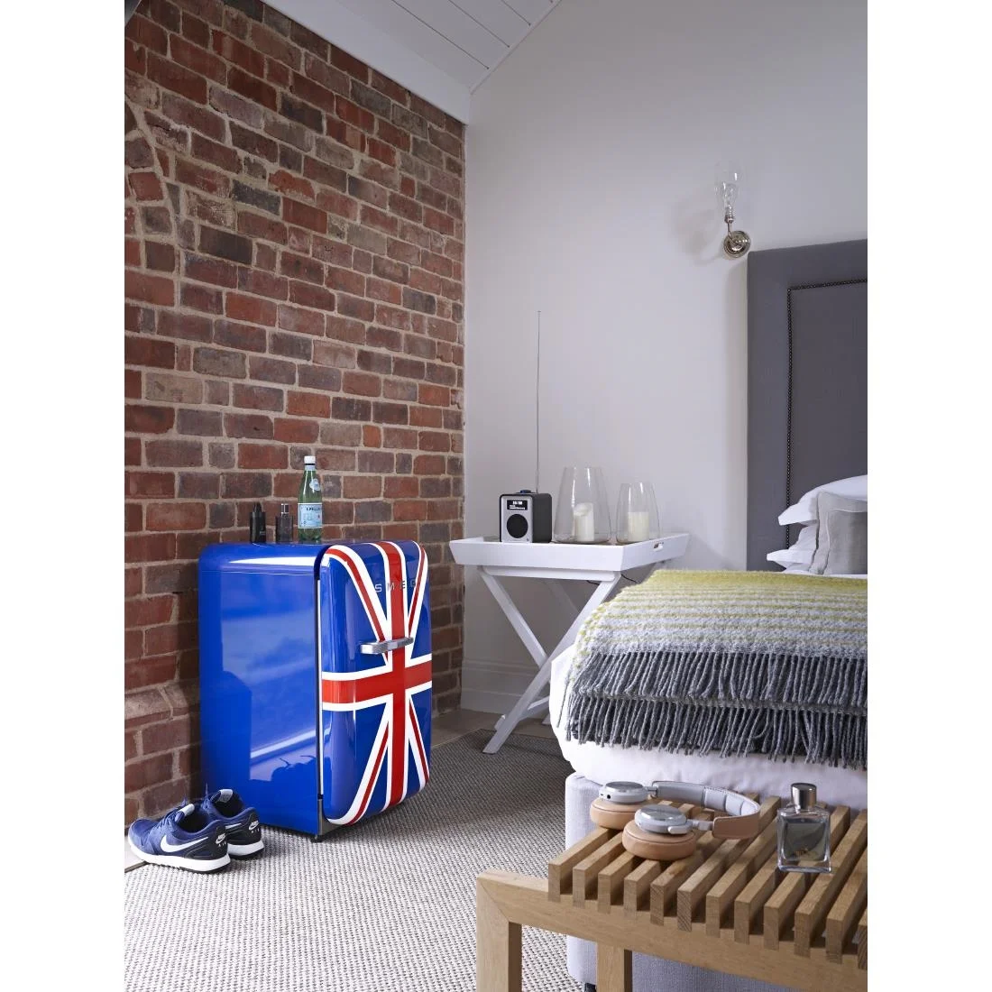 Smeg 50s Retro Mini Bar Fridge Union Flag - Image 3