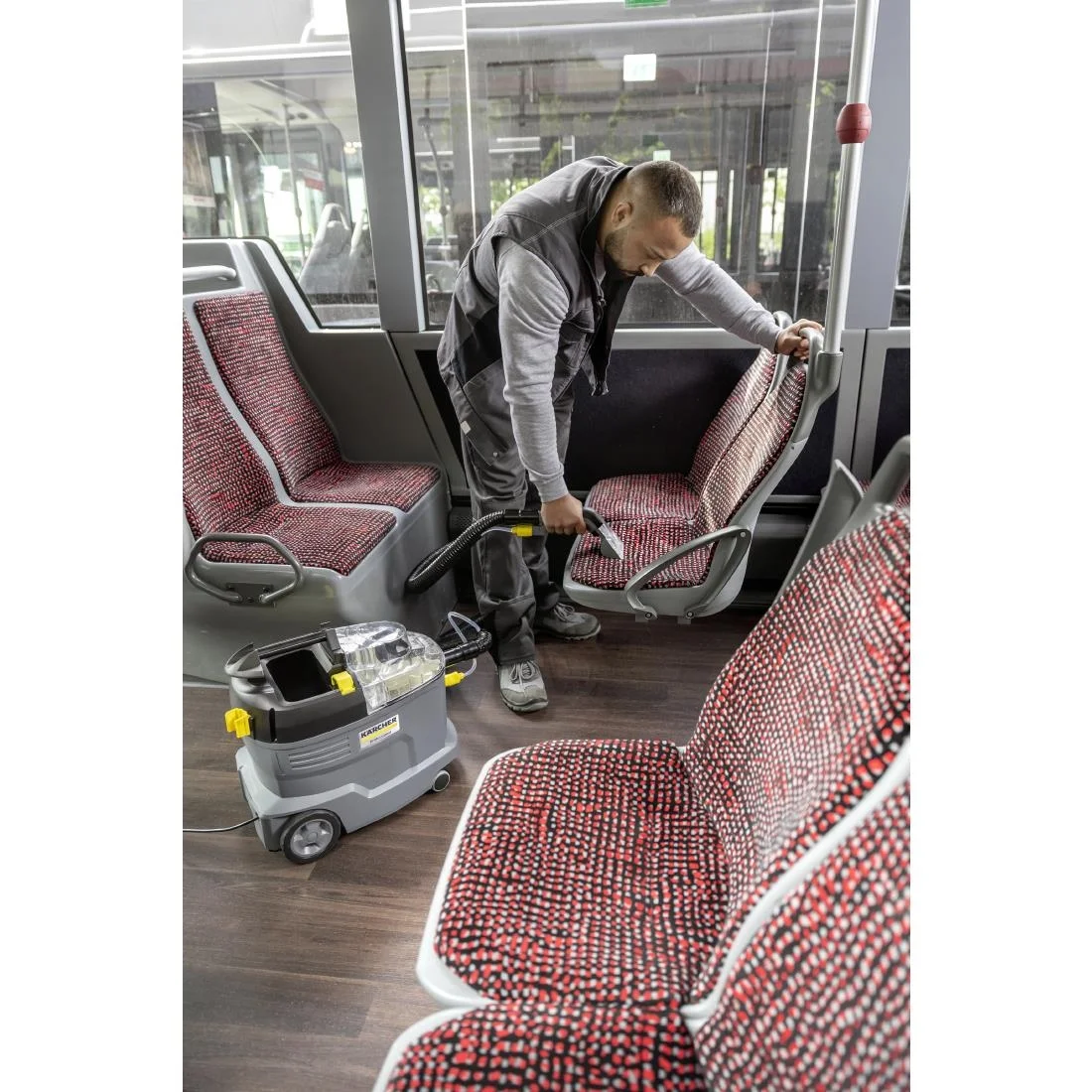 Karcher Spray Extraction Cleaner Puzzi 8/1 C - Image 6