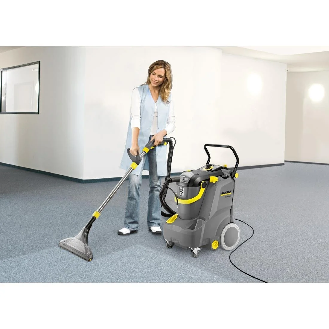 Karcher Spray Extraction Cleaner Puzzi 30/4 - Image 3