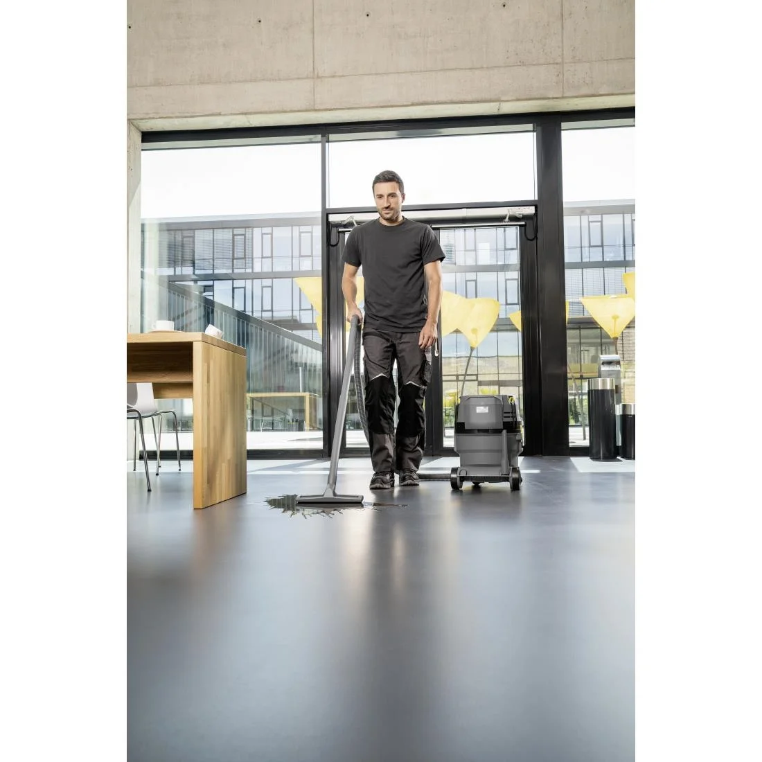 Karcher Battery Wet and Dry Vacuum NT 22/1 AP BP Without Battery and Charger - Image 6