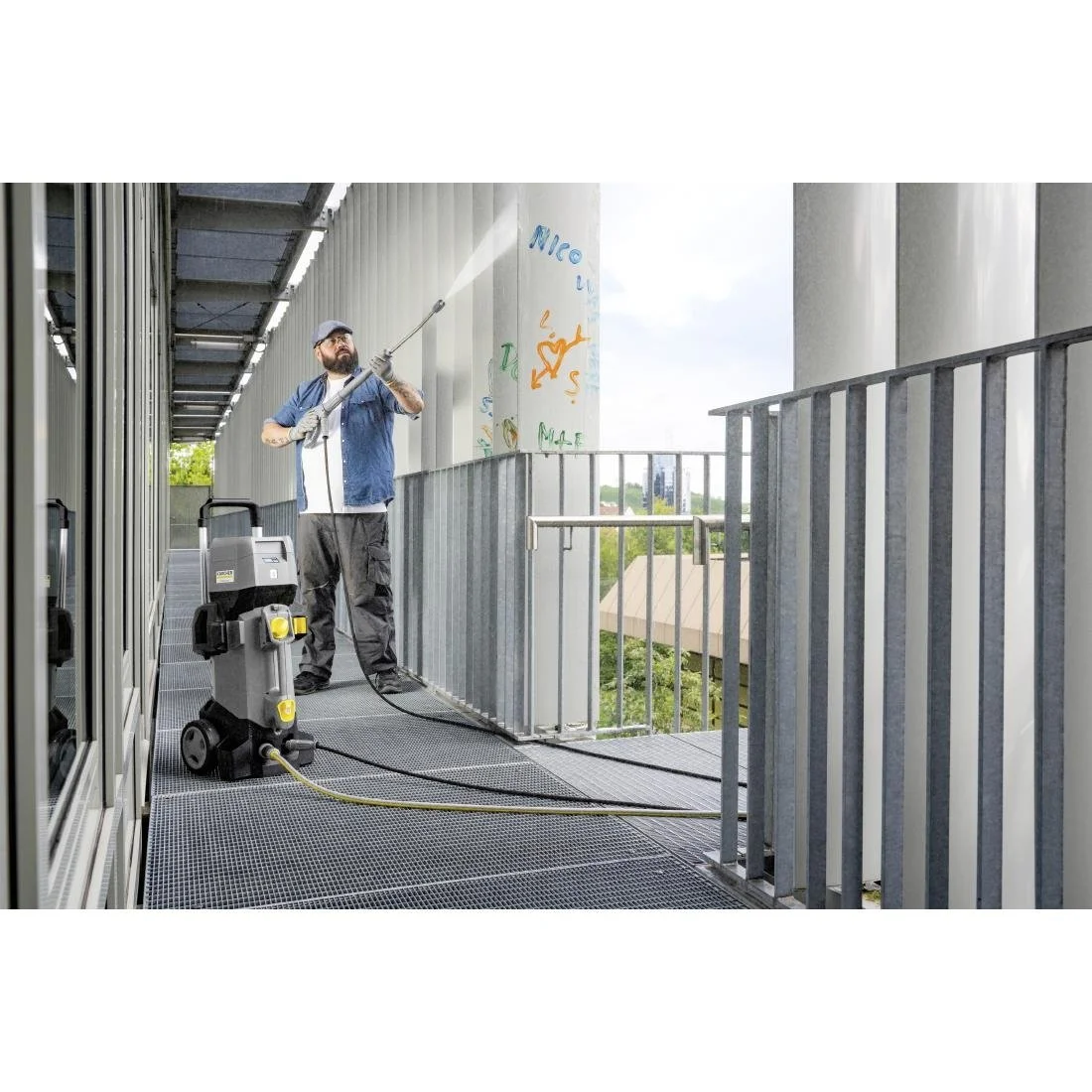 Karcher Battery High Pressure Cleaner HD 4/11 C BP Without Battery and Charger - Image 4