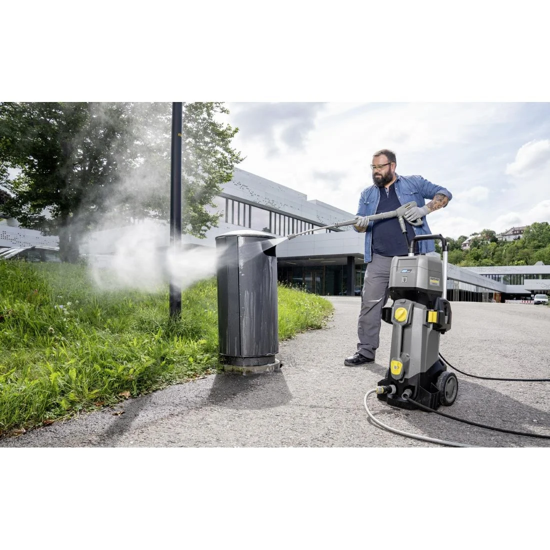 Karcher Battery High Pressure Cleaner HD 4/11 C BP Without Battery and Charger - Image 5