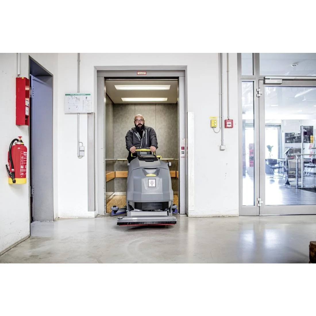 Karcher Scrubber Dryer BD 70/75 W Classic BP - Image 10