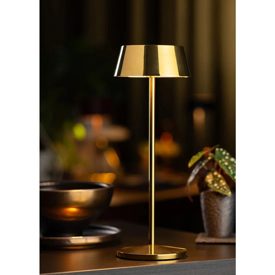 Utopia Martinique LED Cordless Table Lamp 300mm Gold (6 Pack) - Image 3