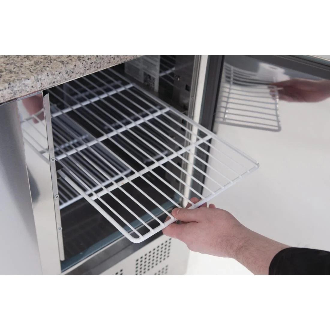 Polar Refrigerated Pizza and Salad Prep Counter 368Ltr - Image 5