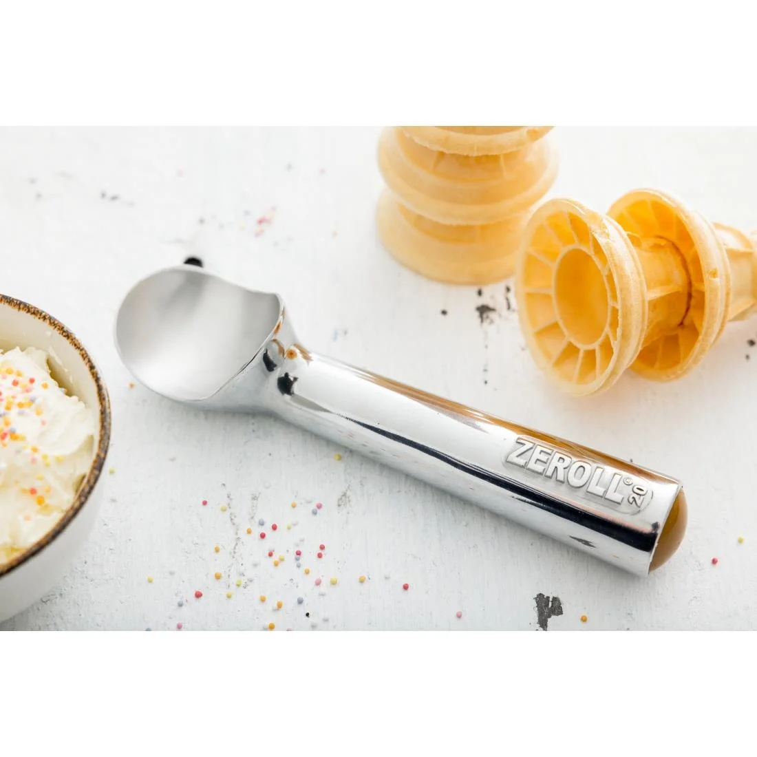 Zeroll Original Ice Cream Scoop Size 20 - Image 7