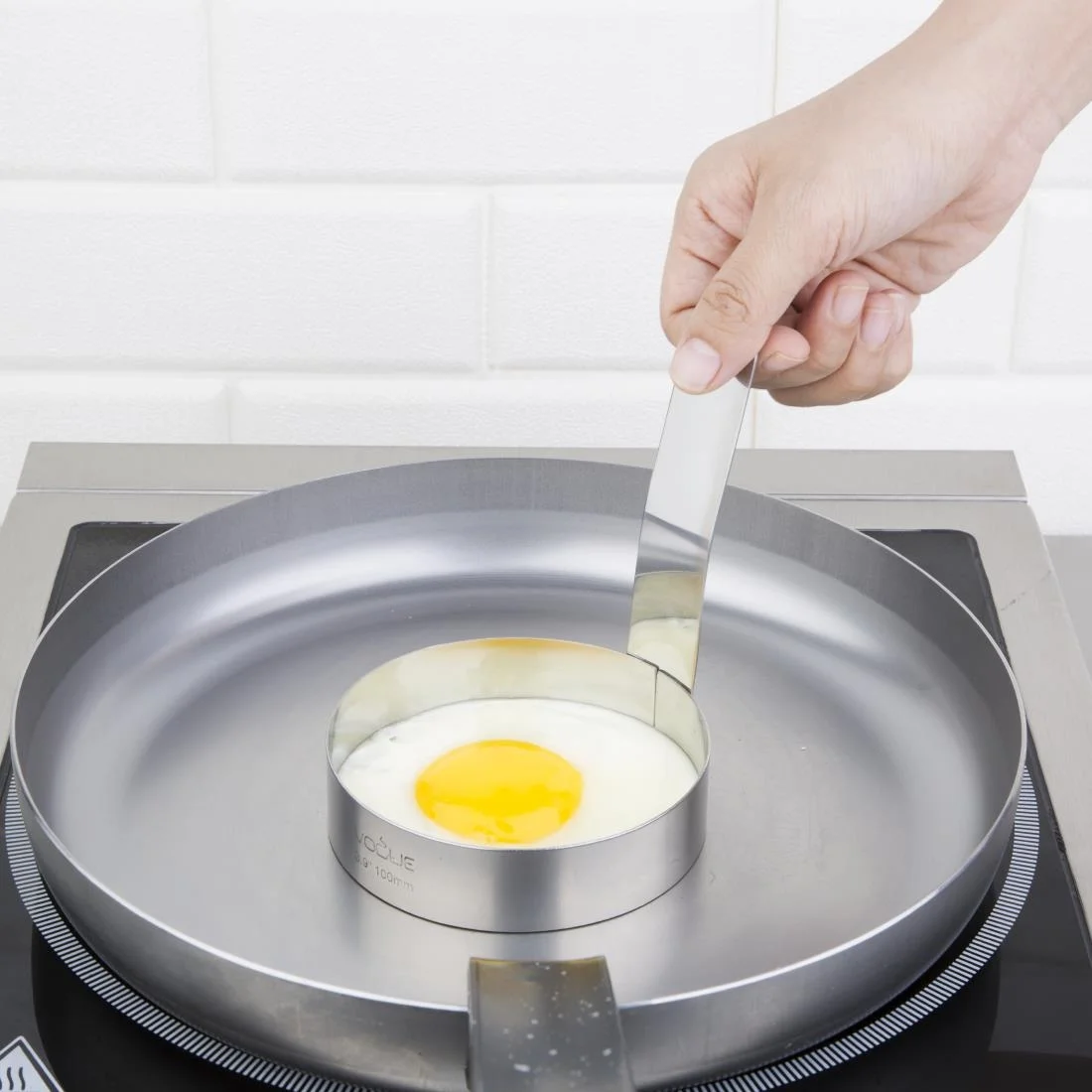 Vogue Long Handled Egg Ring 100mm - Image 4