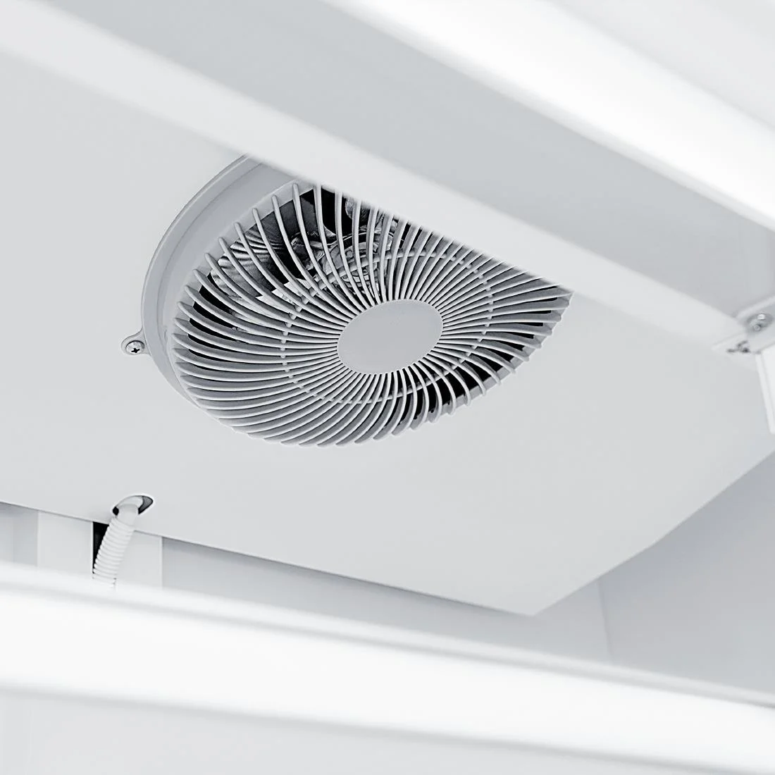Polar G-Series Triple Door Upright Display Chiller - Image 4
