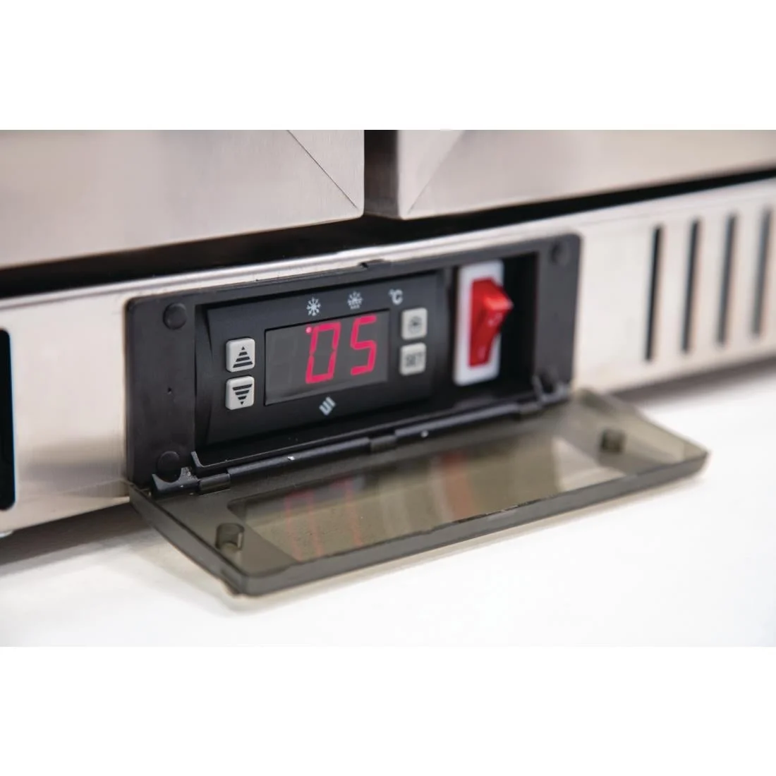 Polar Back Bar Cooler with Hinged Doors in Stainless Steel 330Ltr - Image 3