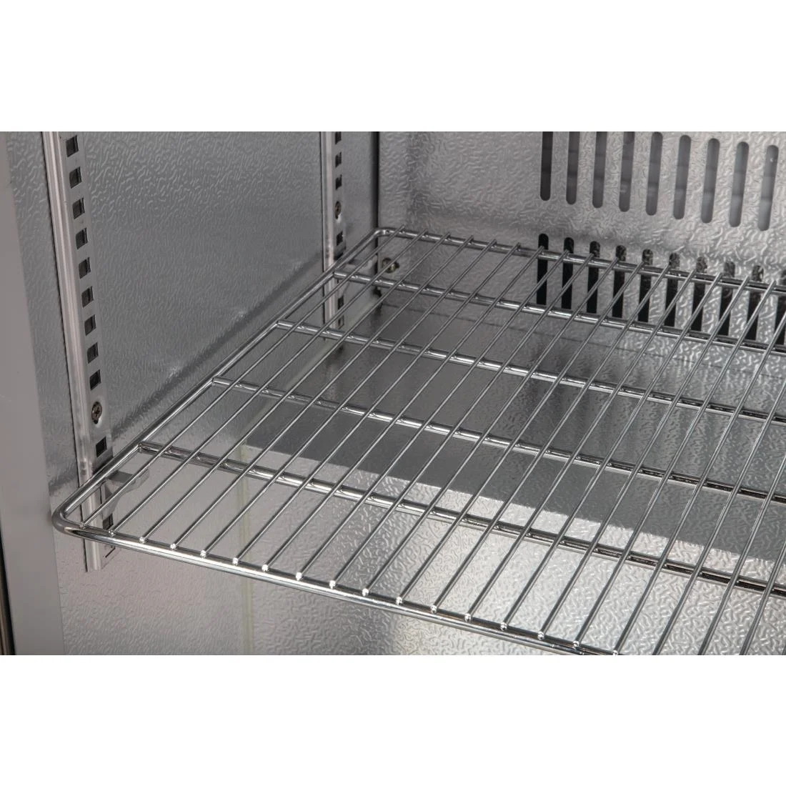 Polar Back Bar Cooler with Hinged Door in Stainless Steel 138Ltr - Image 7