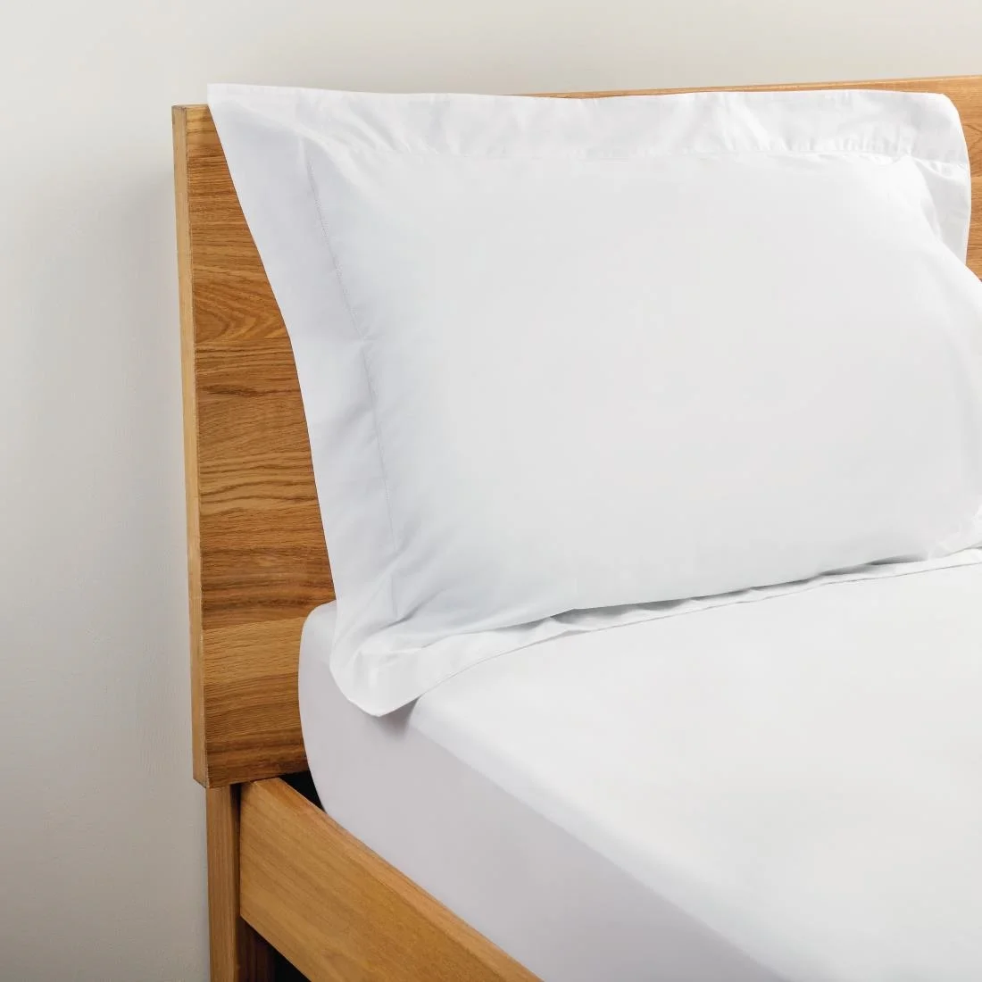 Mitre Comfort Cairo Pillowcase White - Image 4