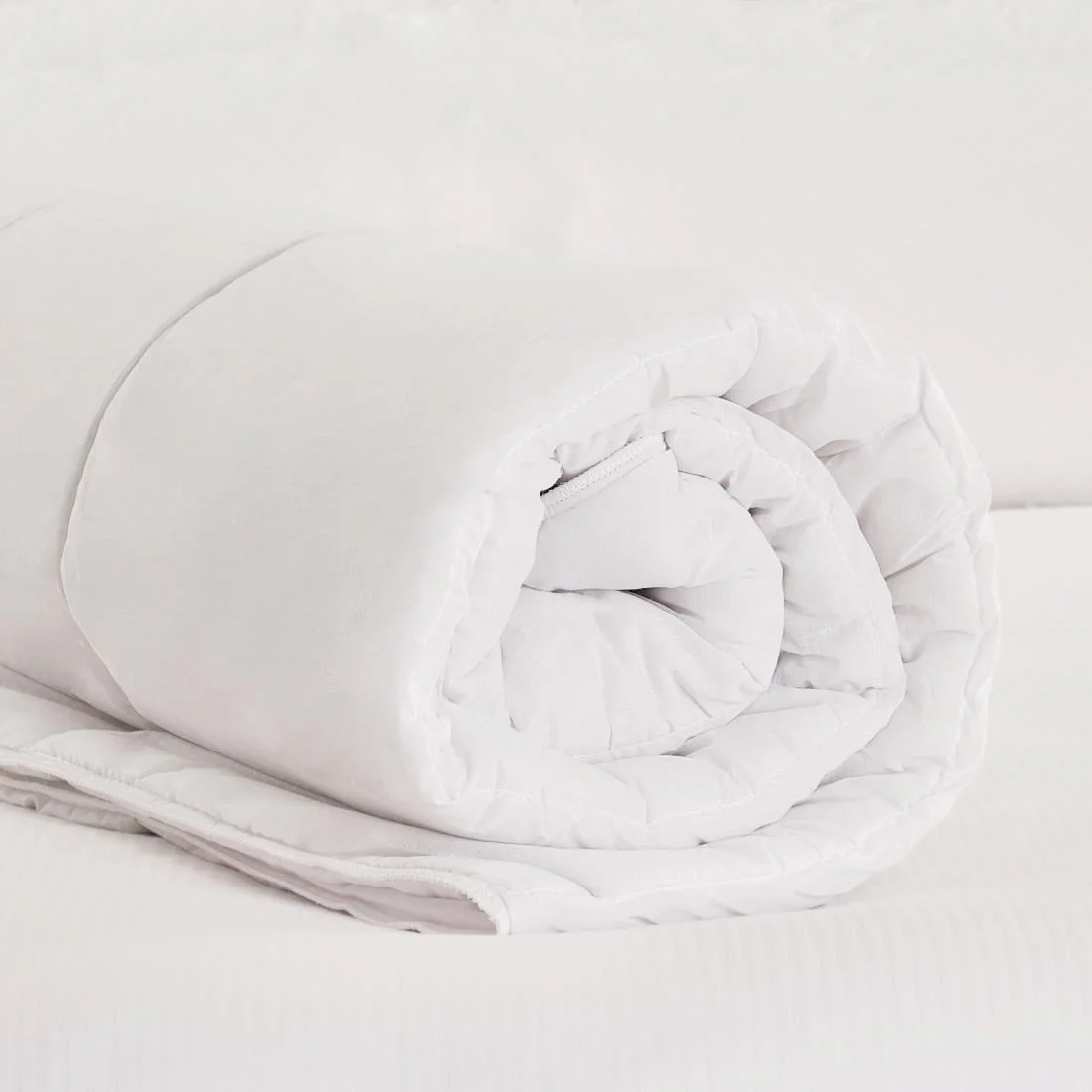 Mitre Essentials Hollo 10.5 Tog Duvet Double - Image 3