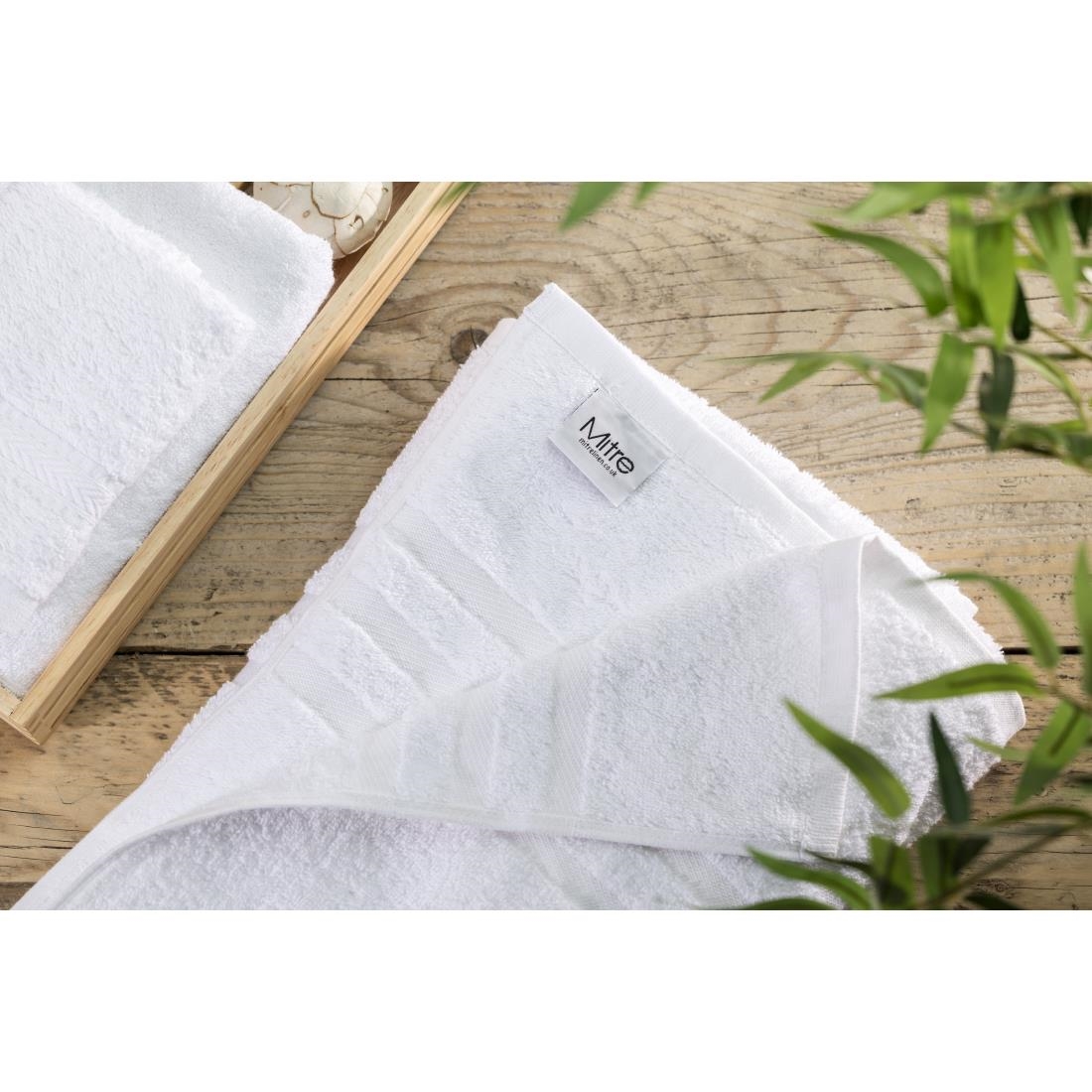 Mitre Comfort Nova Bath Sheet White