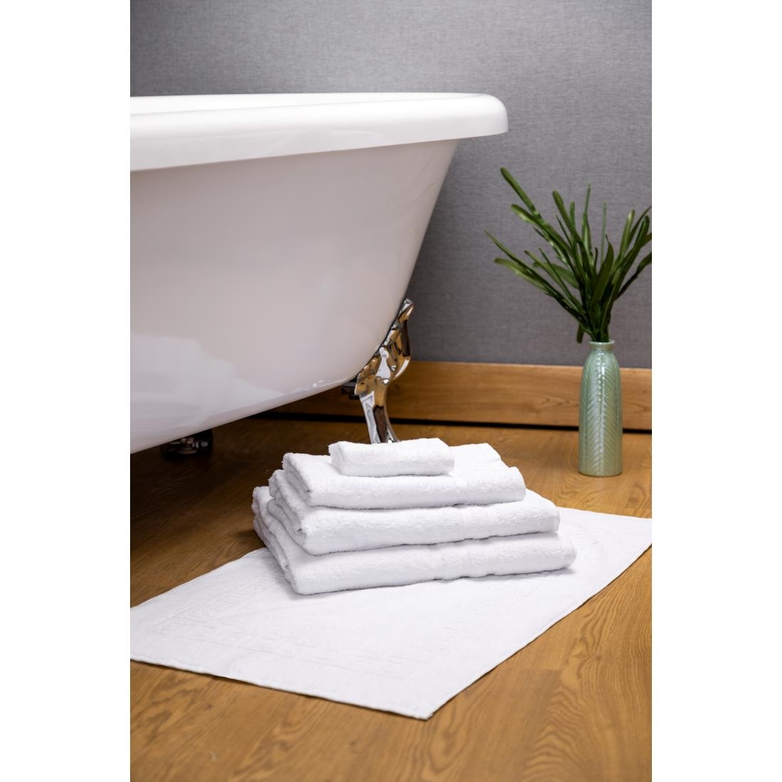 Mitre Comfort Nova Bath Sheet White