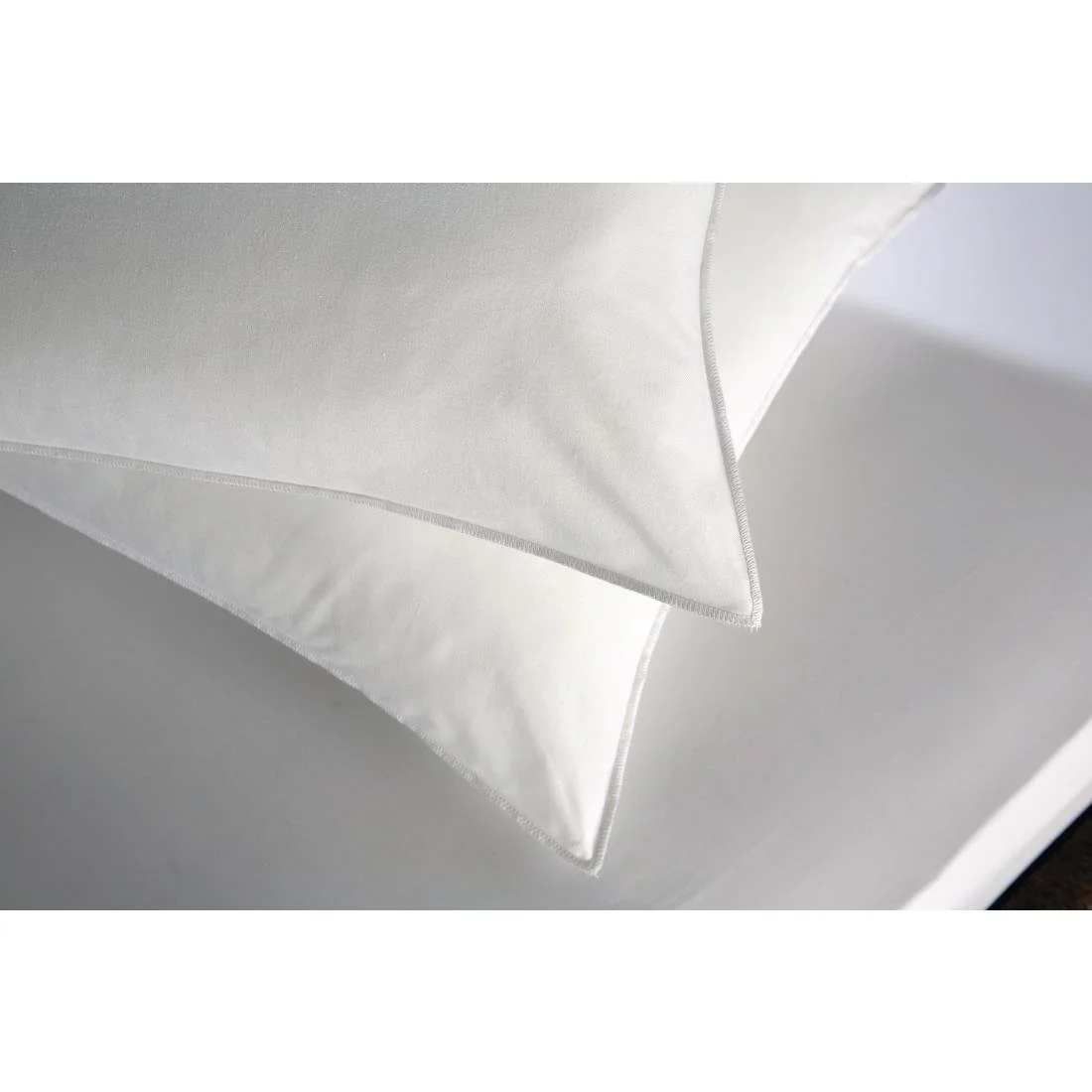 Mitre Essentials Hollo Pillow - Image 6