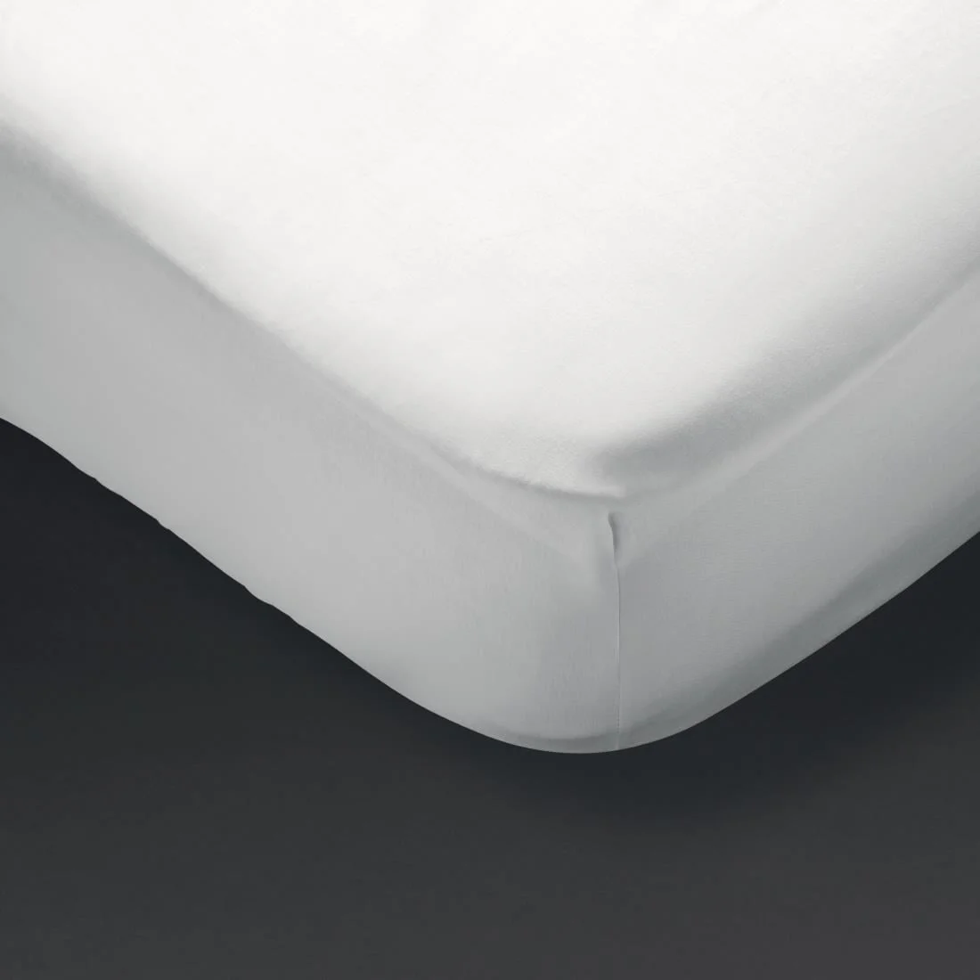 Mitre Essentials Pyramid Fitted Sheet White King Size