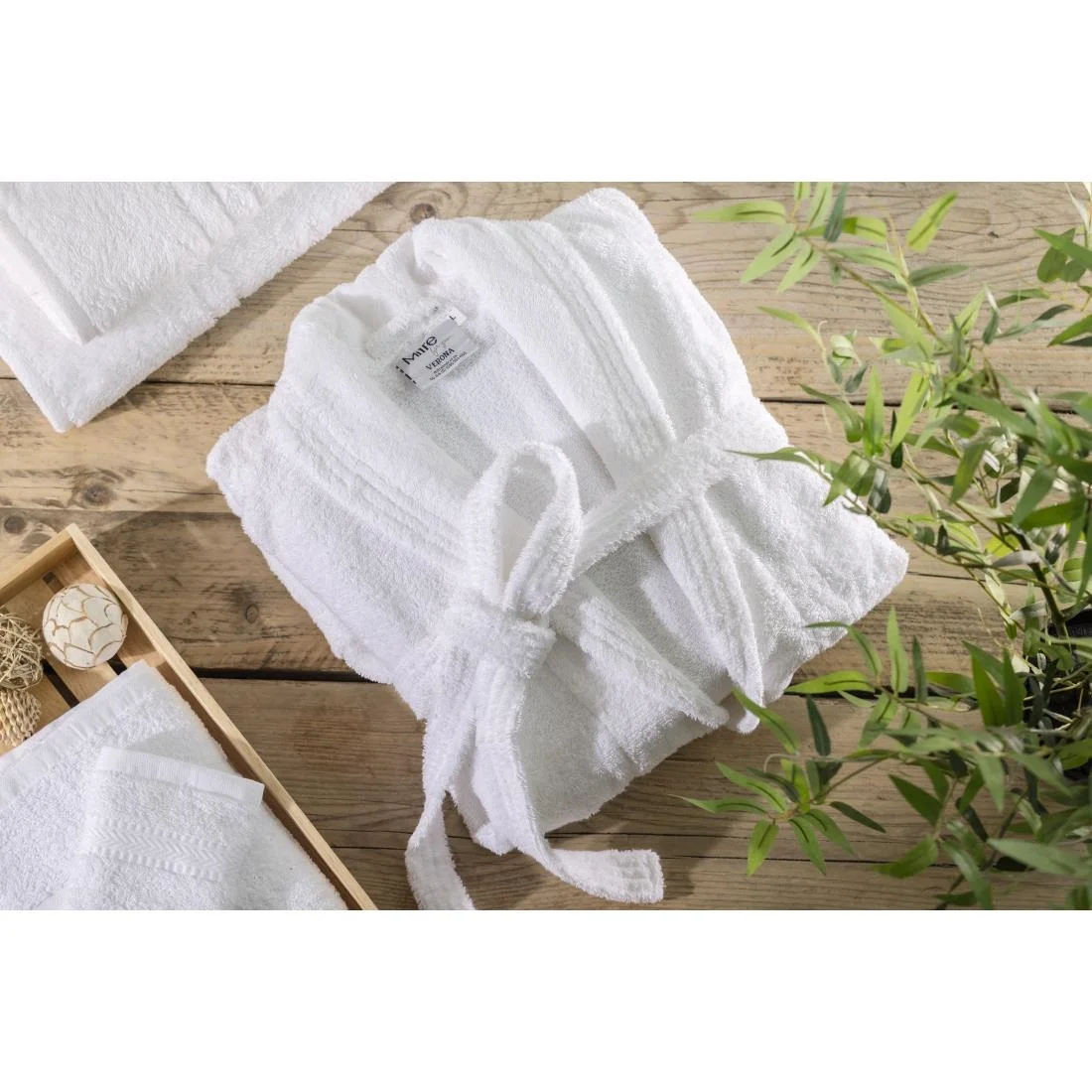 Mitre Essentials Verona Bathrobe Large - Image 3