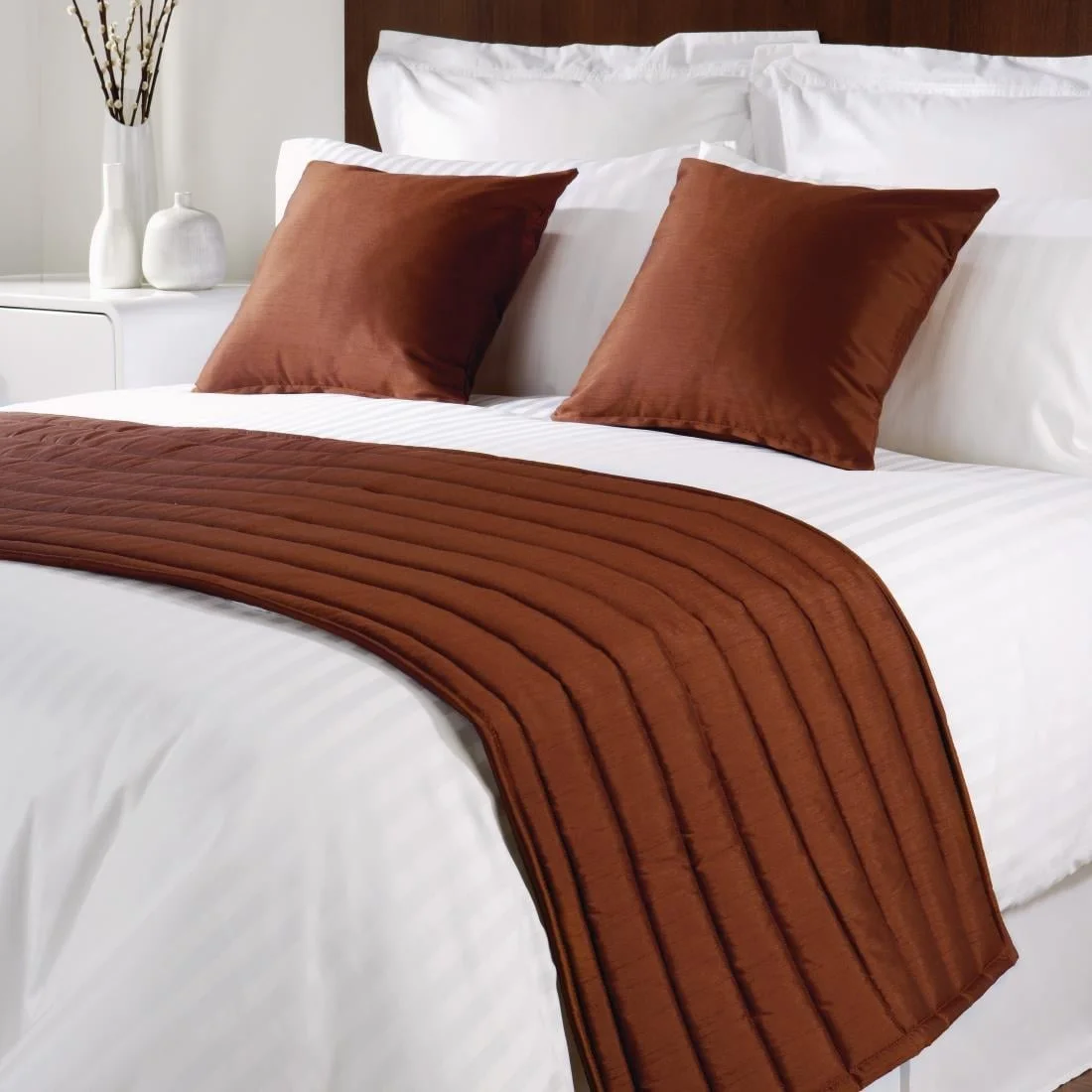 Mitre Comfort Simplicity Bed Runners Chocolate