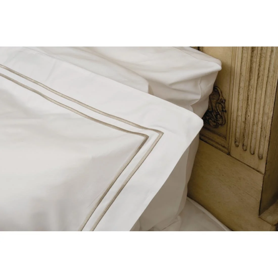 Heritage Elegance Pillowcase - Image 2
