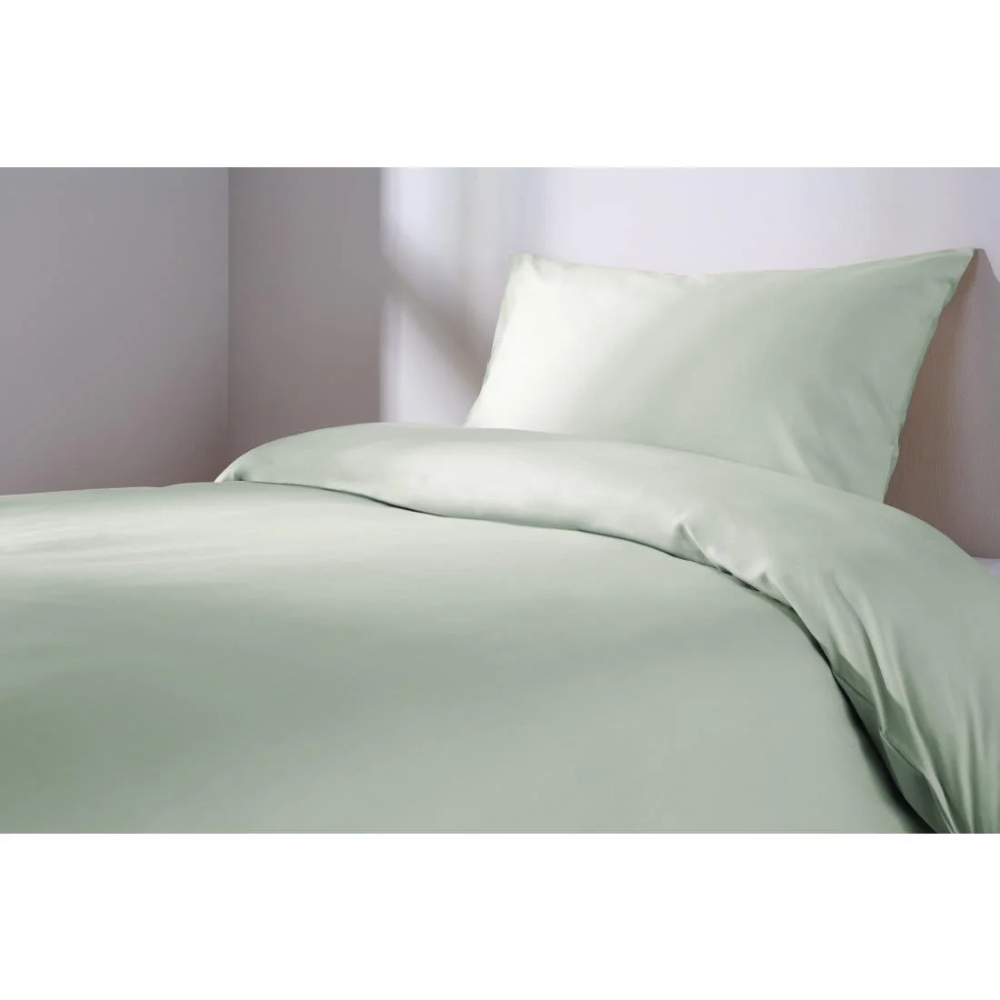 Mitre Essentials Spectrum Kick Pleat Valances Green