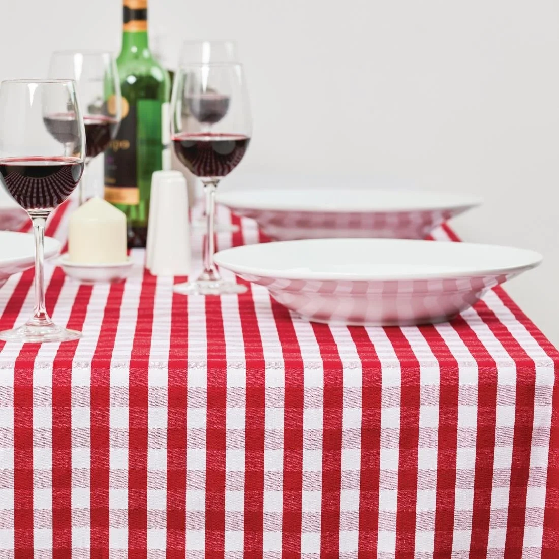 Comfort Gingham Tablecloths Red and White - Image 3