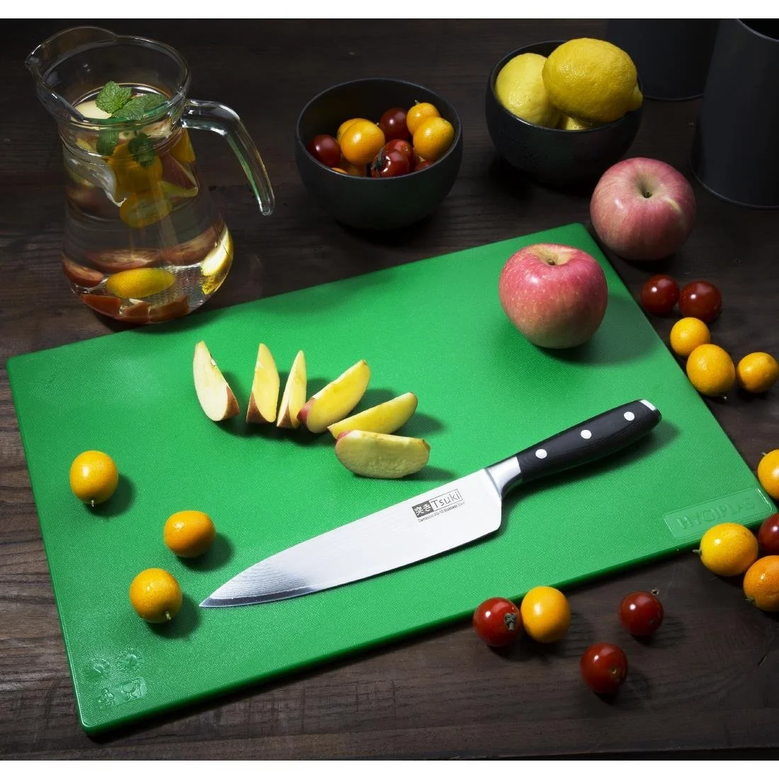 Hygiplas Low Density Antibacterial Chopping Board Green 450x300x10mm - Image 4