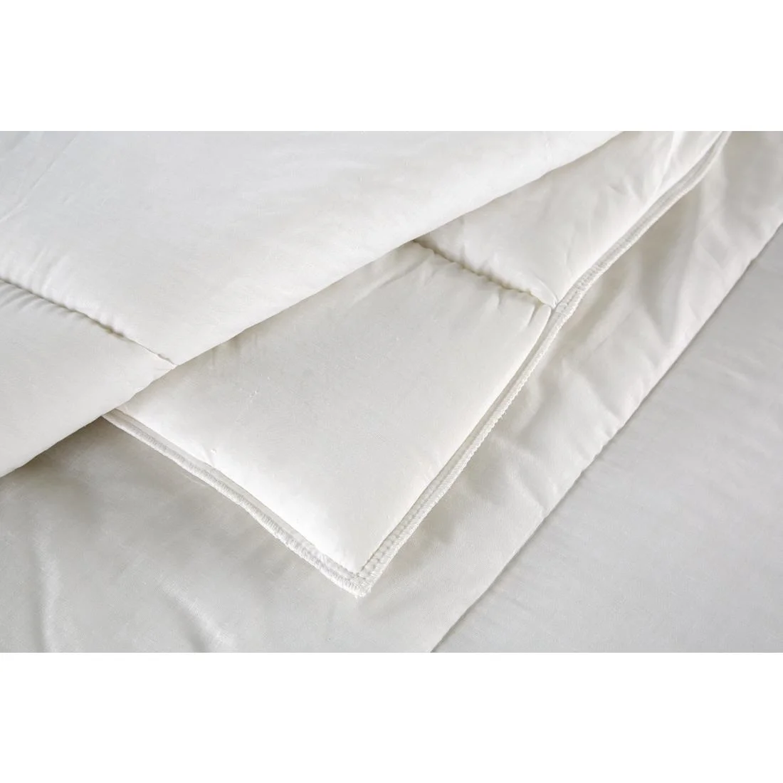 Mitre Eco Hollowfibre 10.5 Tog Duvet - Image 2