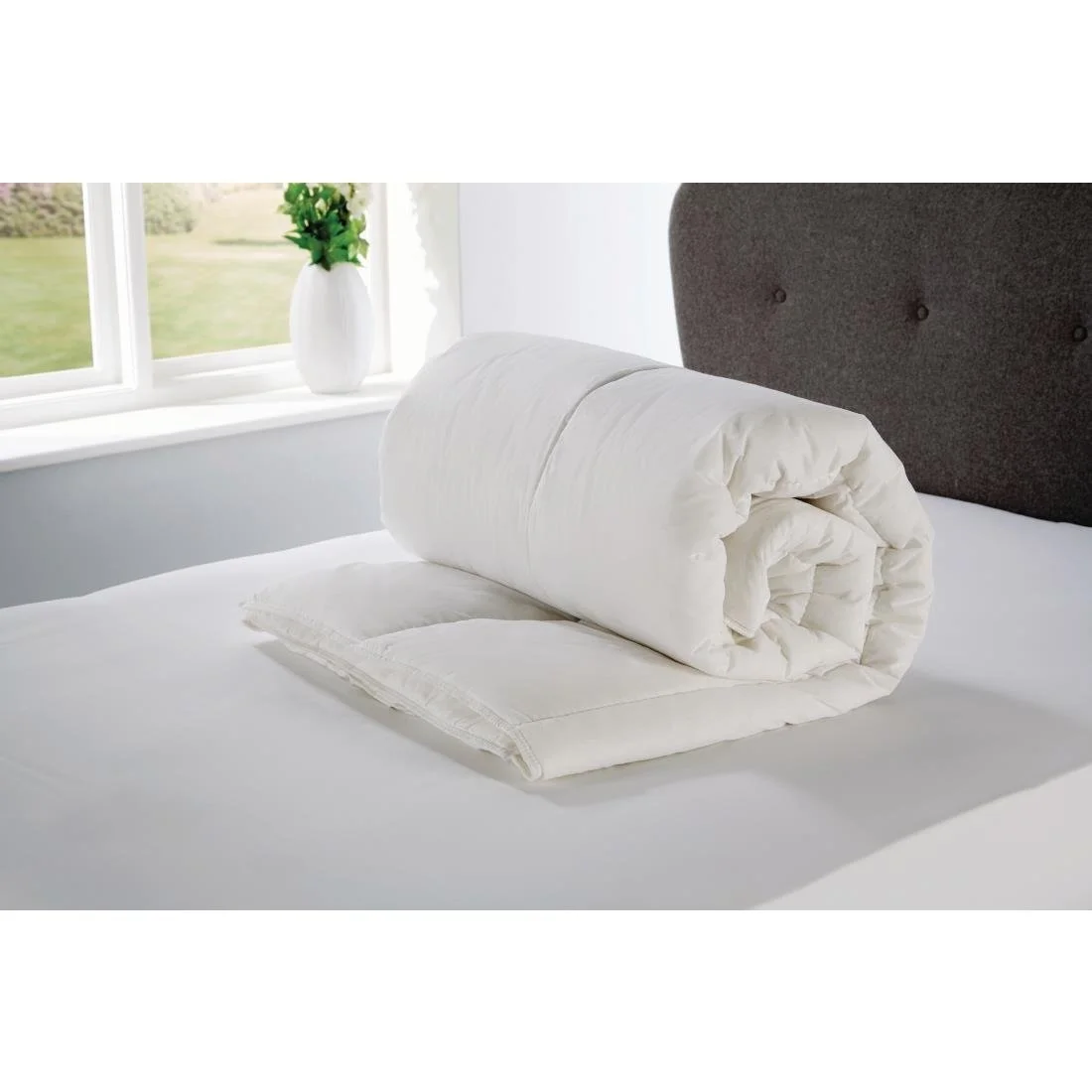 Mitre Eco Hollowfibre 10.5 Tog Duvet - Image 5