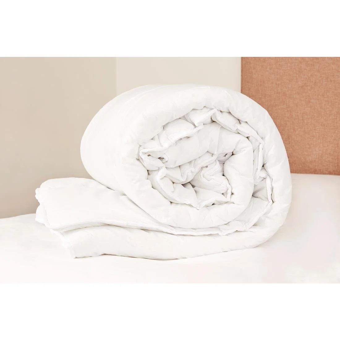 Mitre Eco Hollowfibre 10.5 Tog Duvet - Image 6