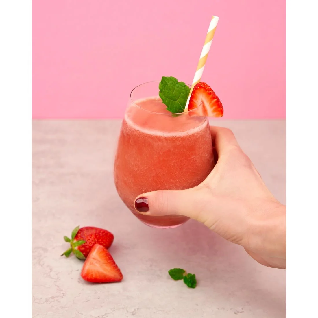 Simply Strawberry Smoothie Mix 1Ltr - Image 2