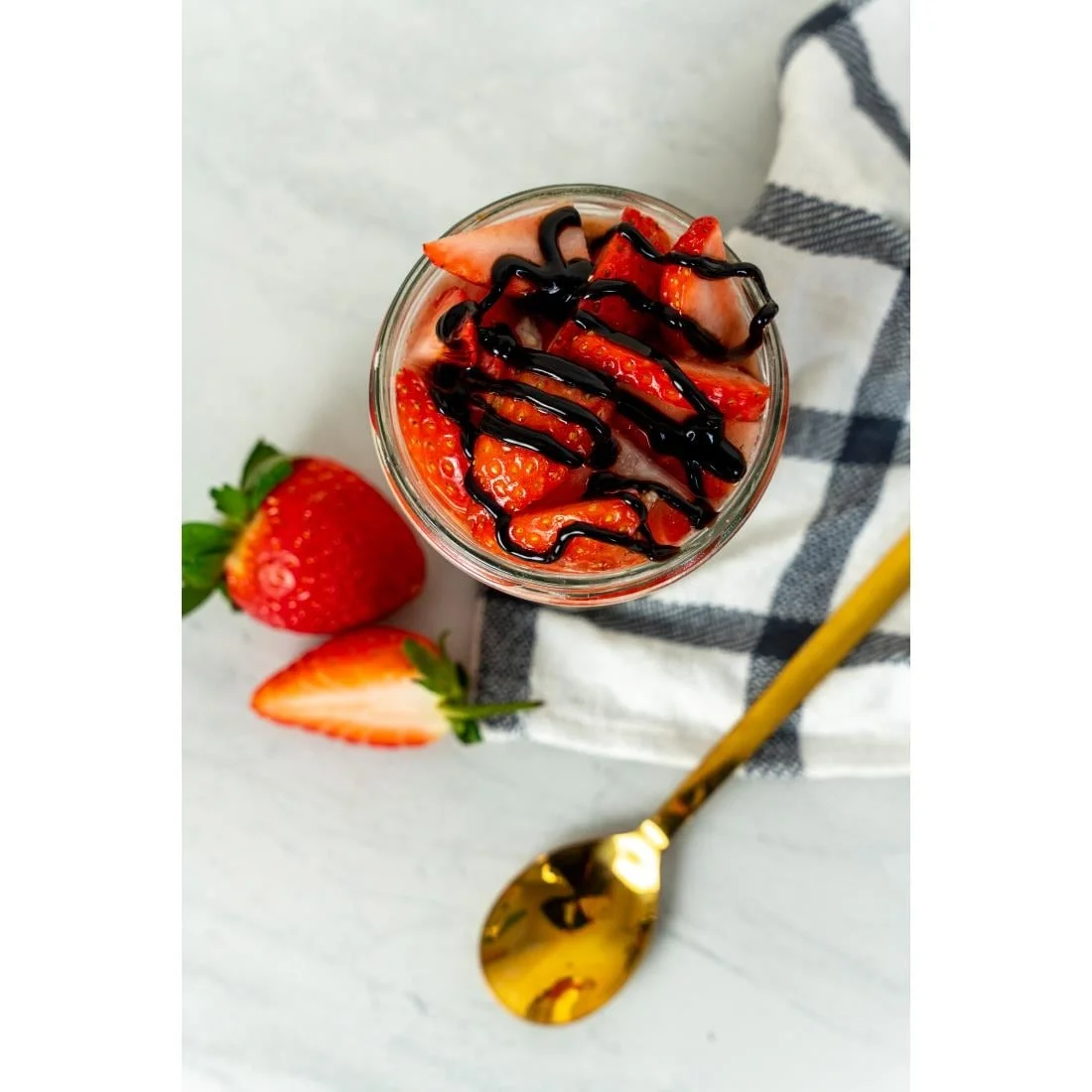 Simply Dark Chocolate Topping Sauce 1kg - Image 3