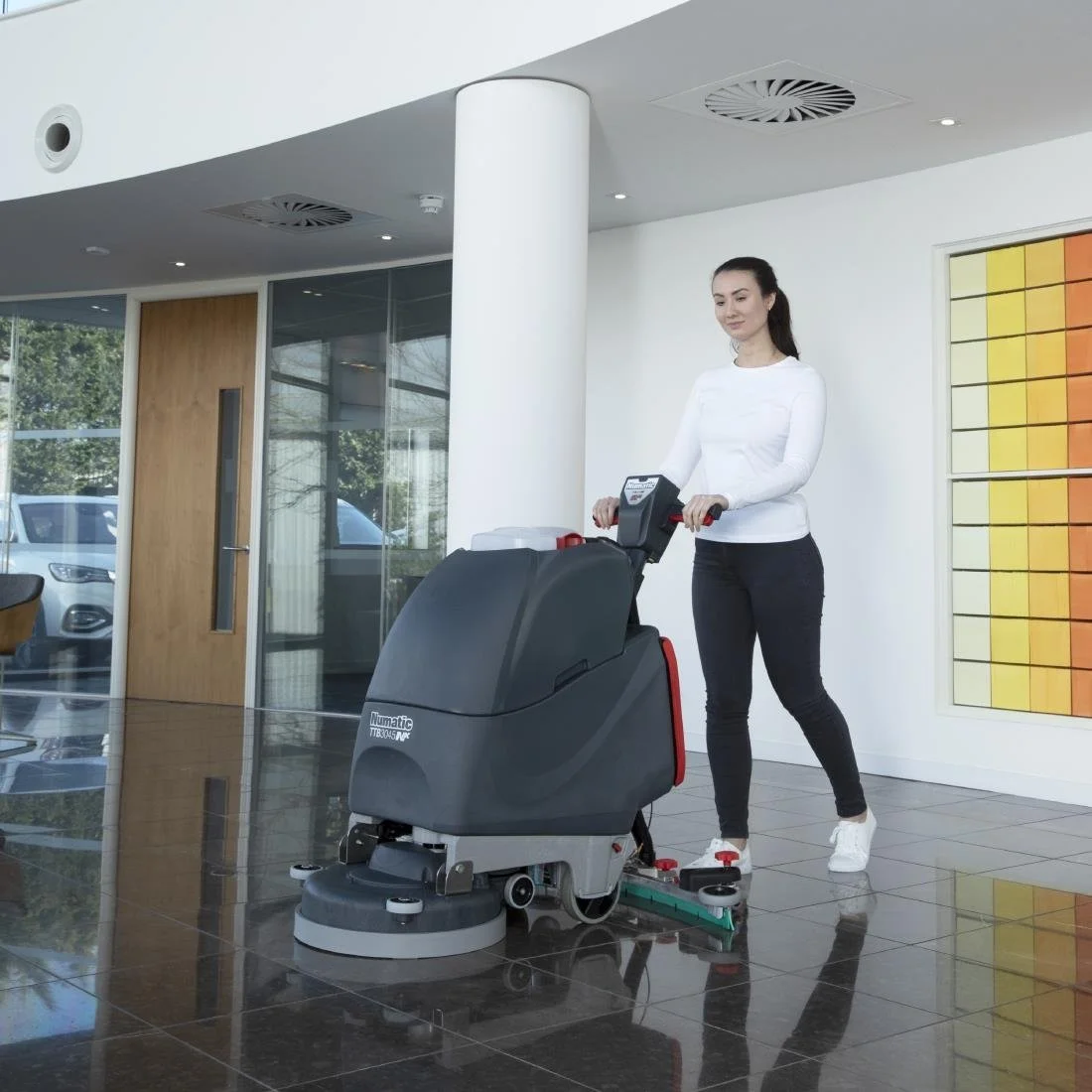 Numatic Compact Cordless Scrubber Dryer TTB3045NX - Image 12