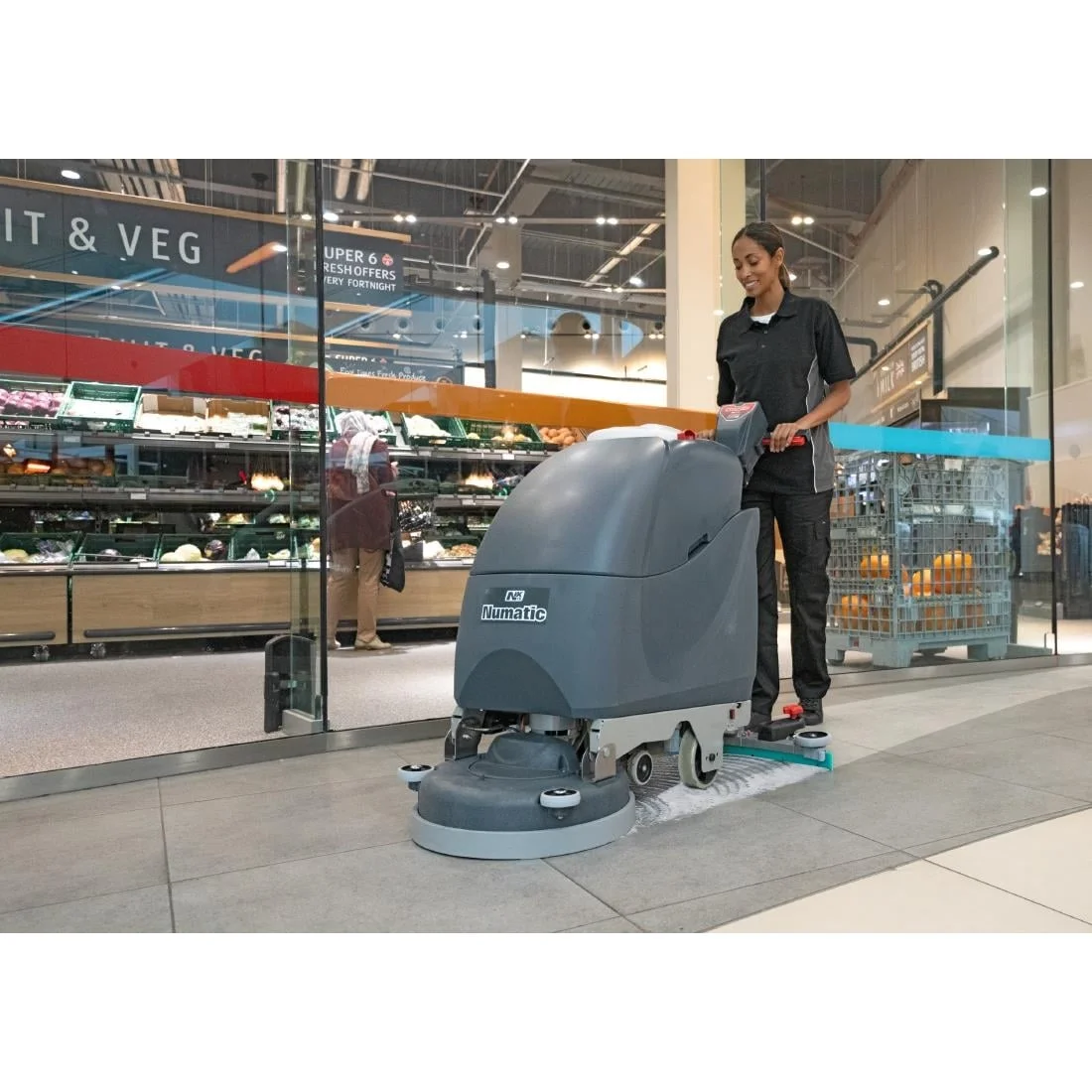 Numatic Mid Sized Cordless Scrubber Dryer TBL4045 with 2xNX1K Batteries - Image 11
