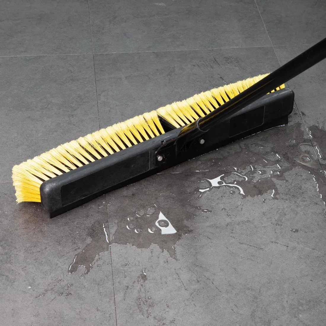 Jantex Heavy Duty Broom & Handle Set with Squeegee 24" - Image 5