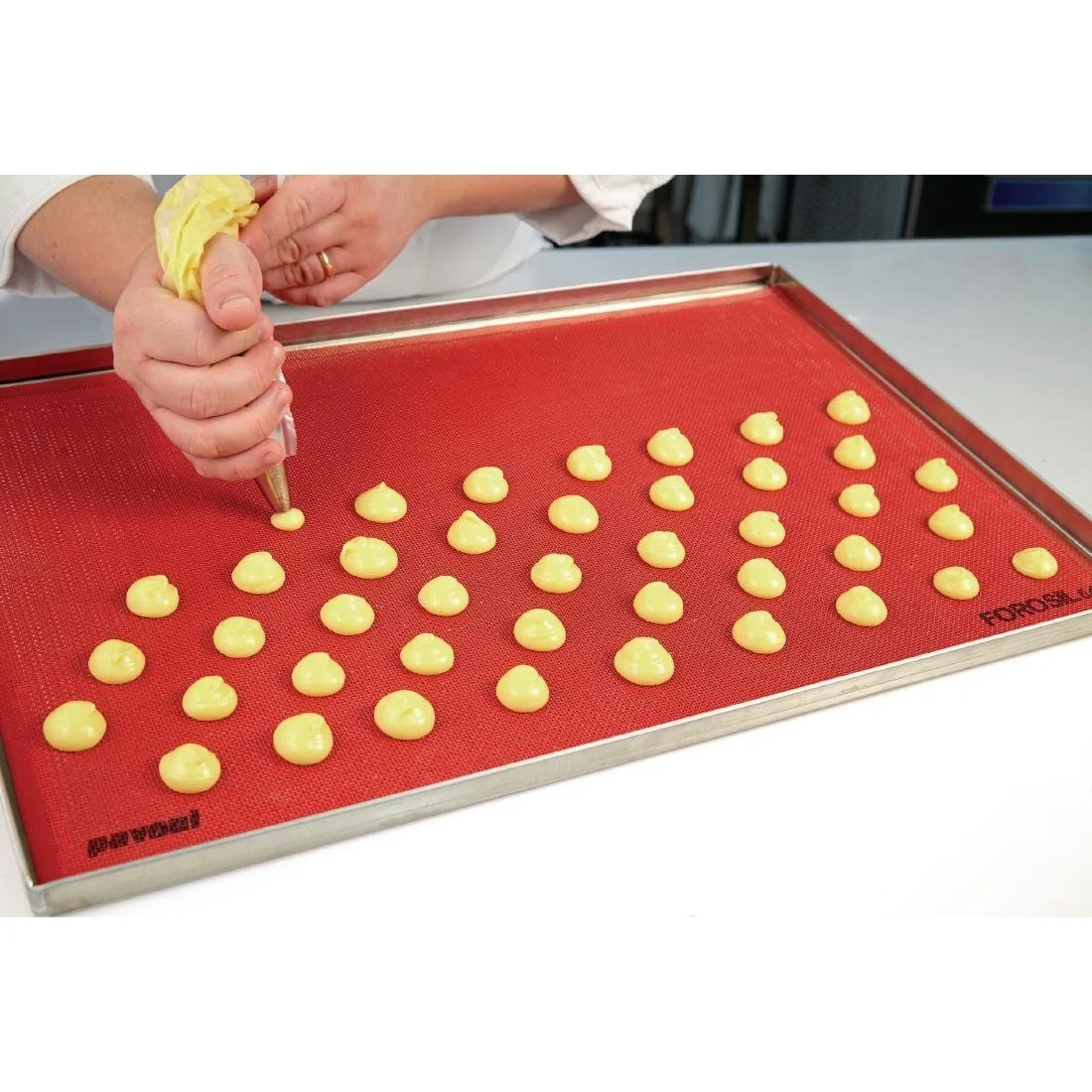 Pavoni Micro Perforated Silicone Pad 520x315mm - Image 2