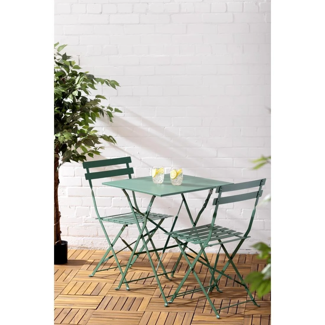 Bolero Perth Forest Green Pavement Style Steel Folding Chairs (2 Pack) - Image 8
