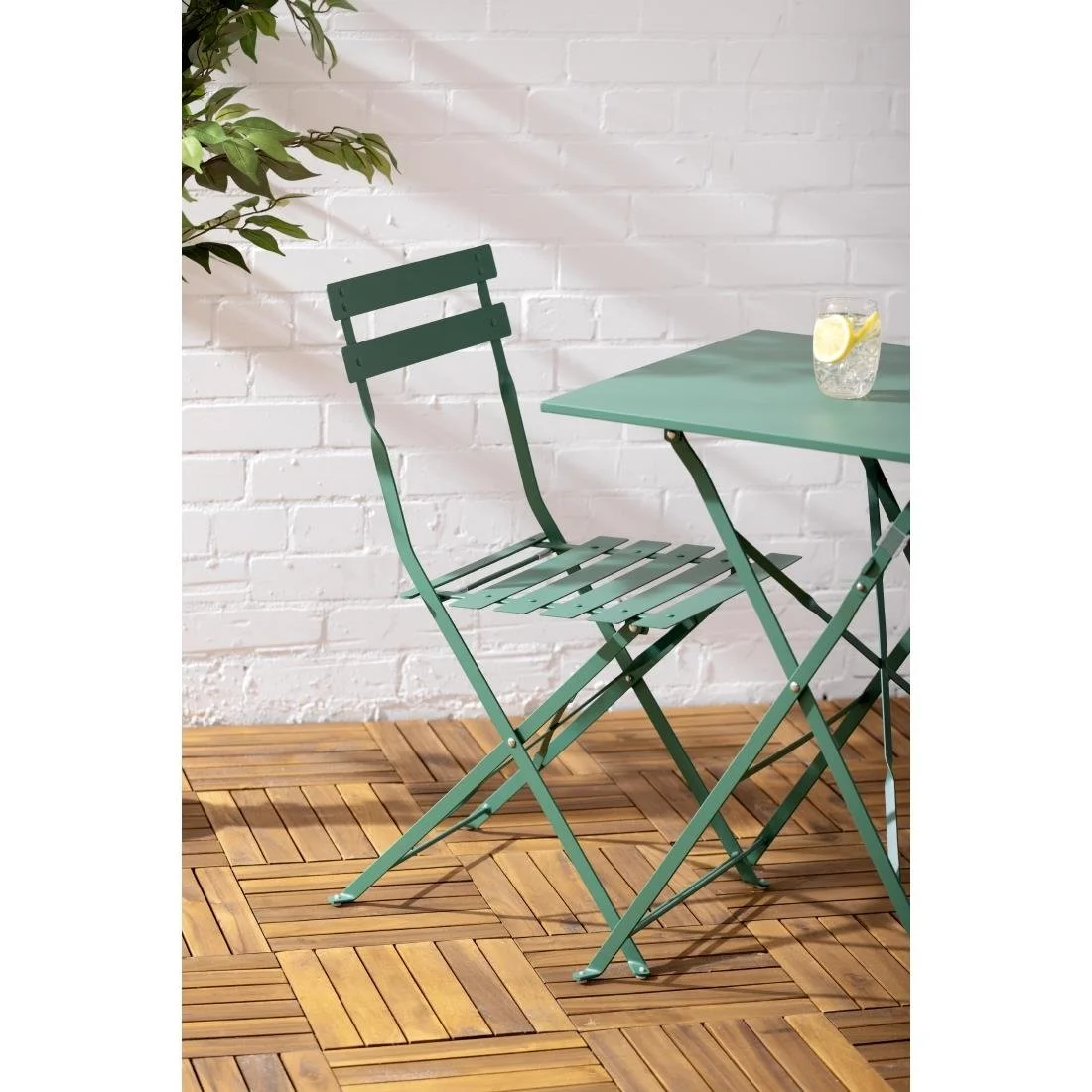Bolero Perth Forest Green Pavement Style Steel Folding Chairs (2 Pack) - Image 9