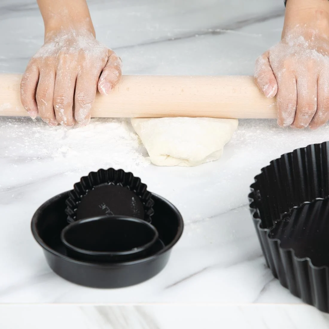 Vogue Wood Rolling Pin 46cm - Image 5