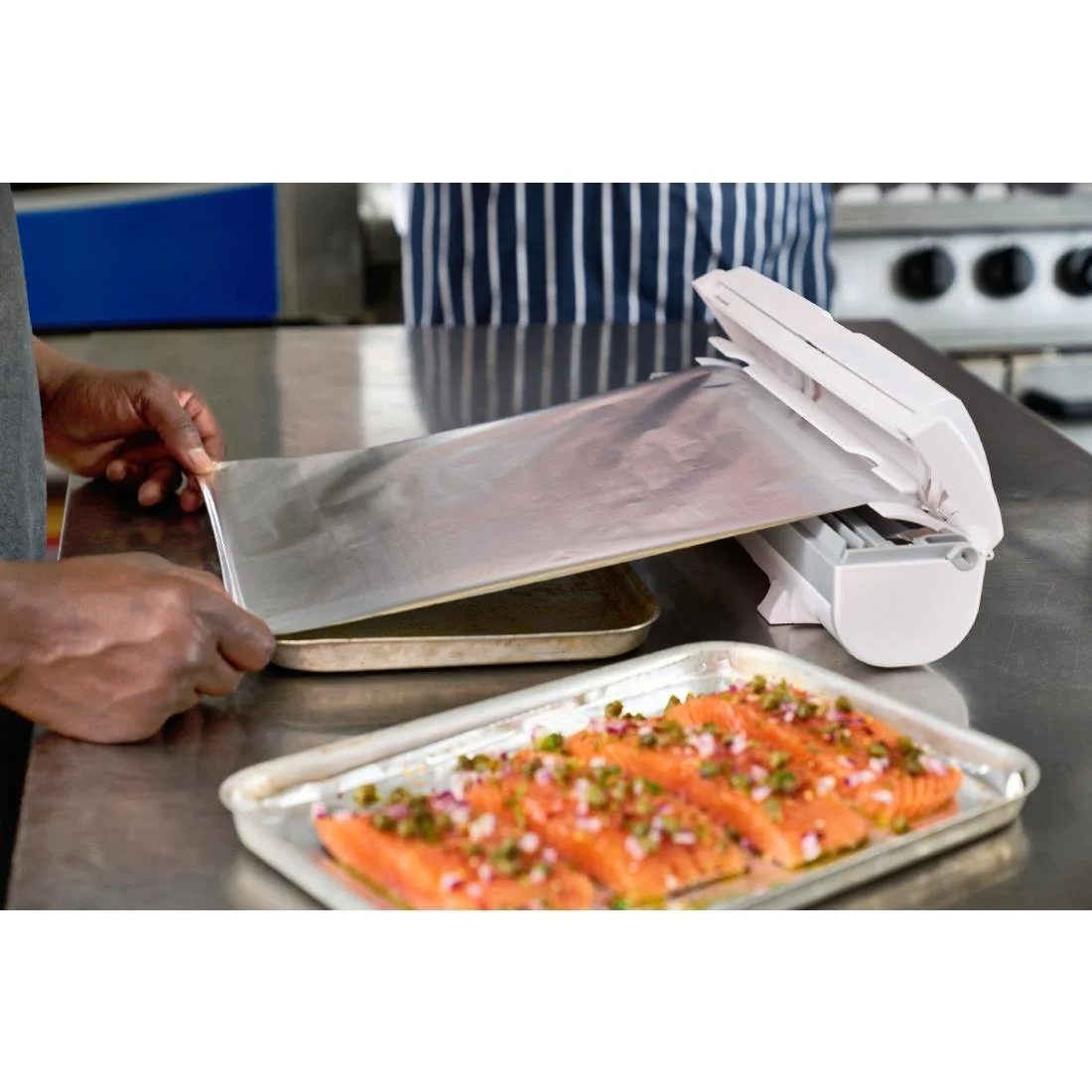 Wrapmaster Aluminium Foil 300mm x 90m (Pack of 3) - Image 4